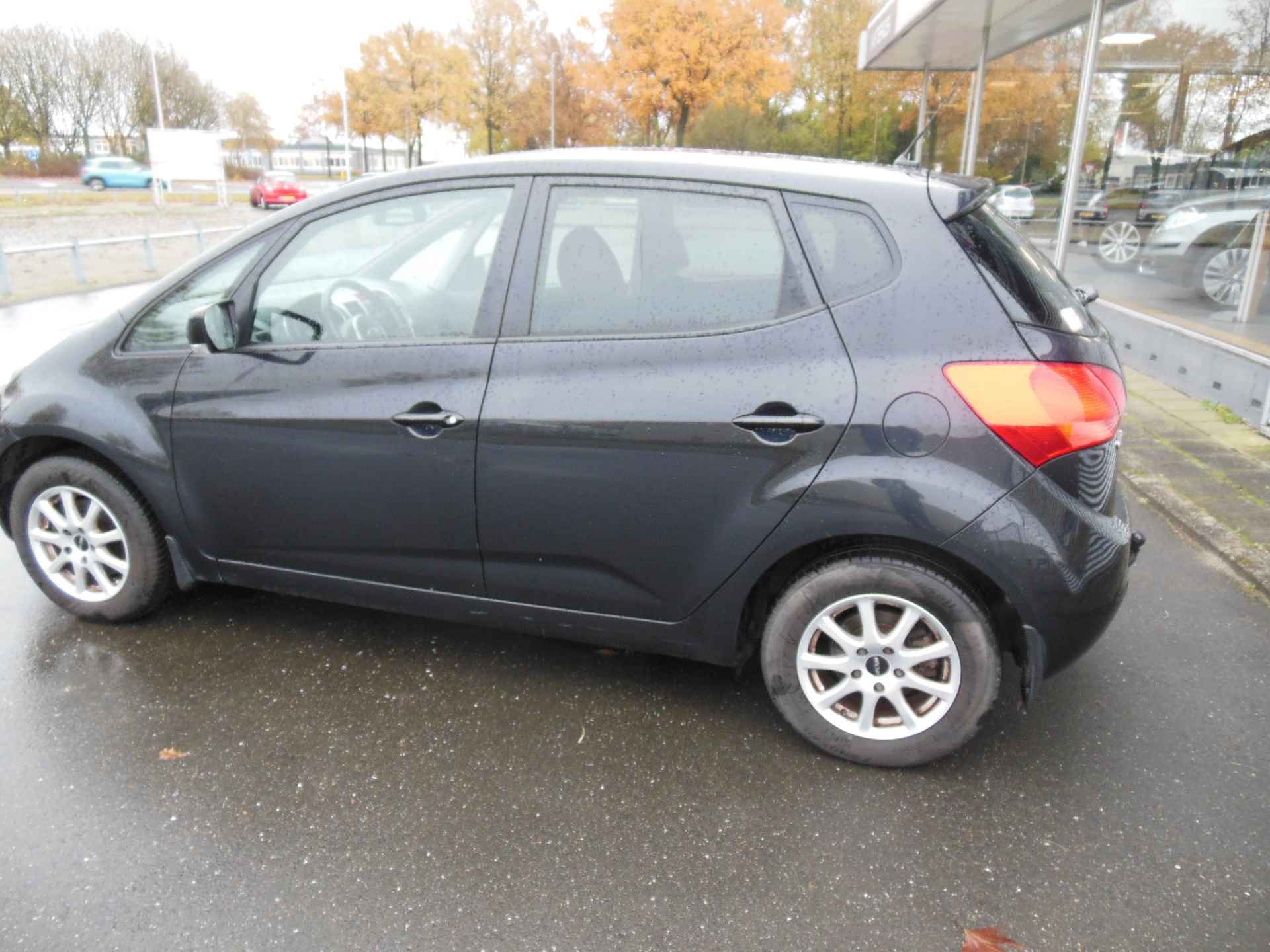 Kia Venga 1.6 CVVT ExecutiveLine Staat in Hoogeveen - 6/19