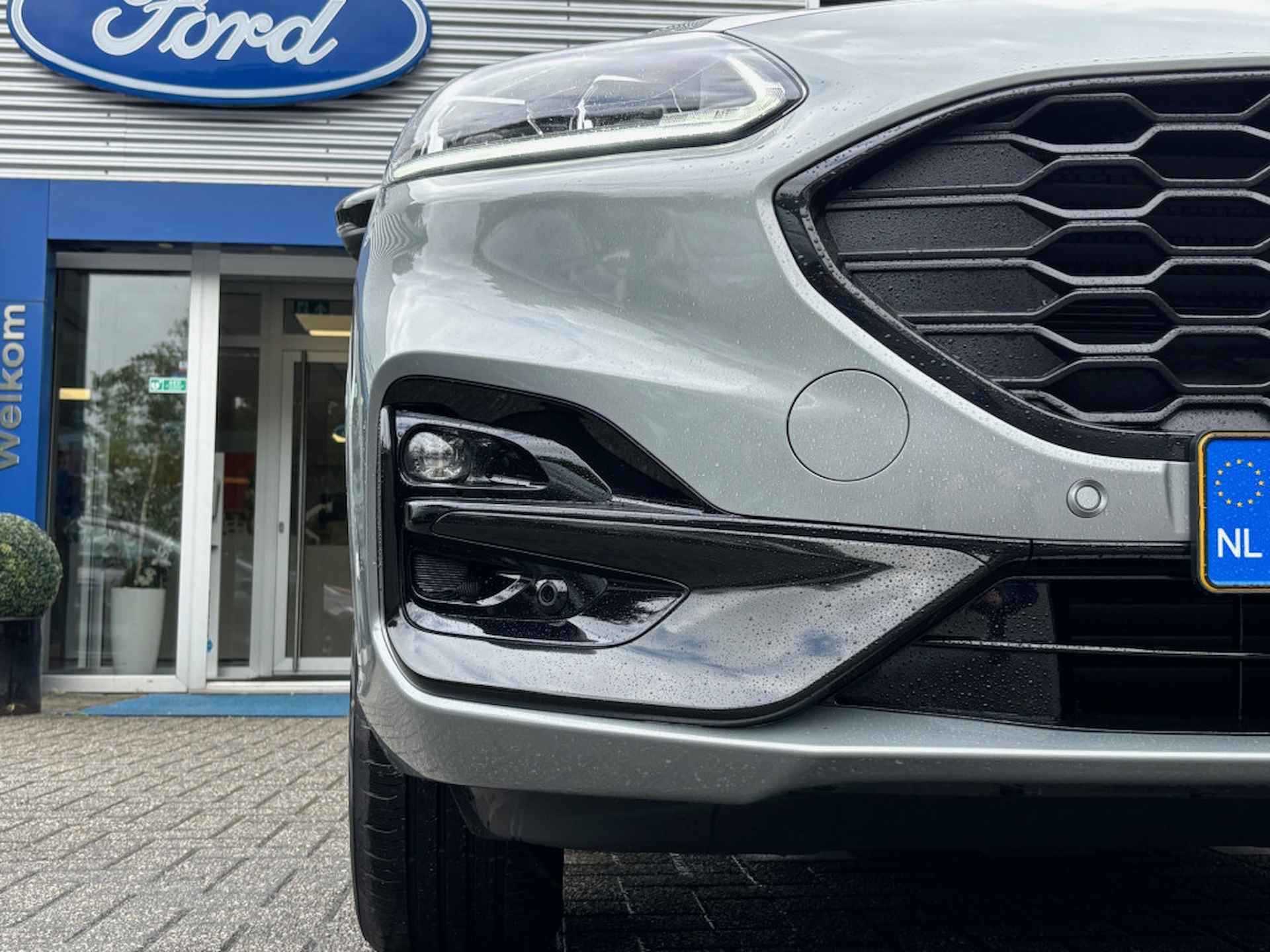 Ford Kuga 2.5 PHEV ST-LINE GRAPHITE | NL-AUTO! | BLACK PACK | STANDVERWARMING | NAVI | CLIMA | CRUISE | PARKEERSENSOREN | APPLE CARPLAY & - 4/35