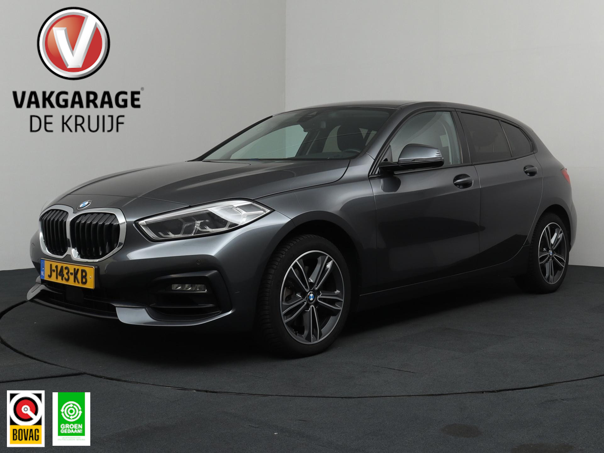 BMW 1-serie 118i High Executive Edition | Navigatie | Trekhaak | CarPlay