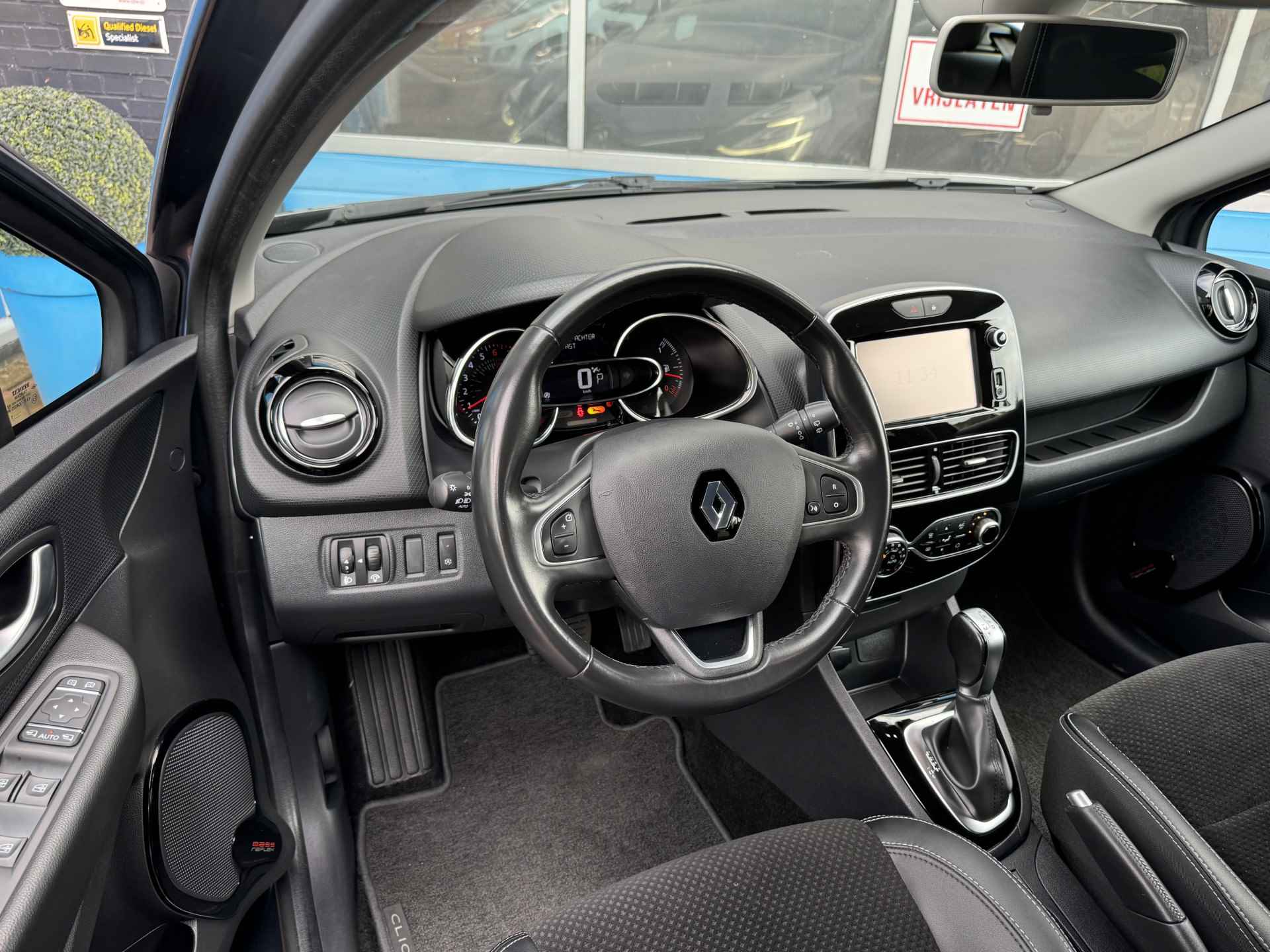 Renault Clio Estate 1.2 TCe Intens | Cruise Control | Navigatie | LED | Airco | Rijklaar + 12 Maand BOVAG Garantie - 8/41