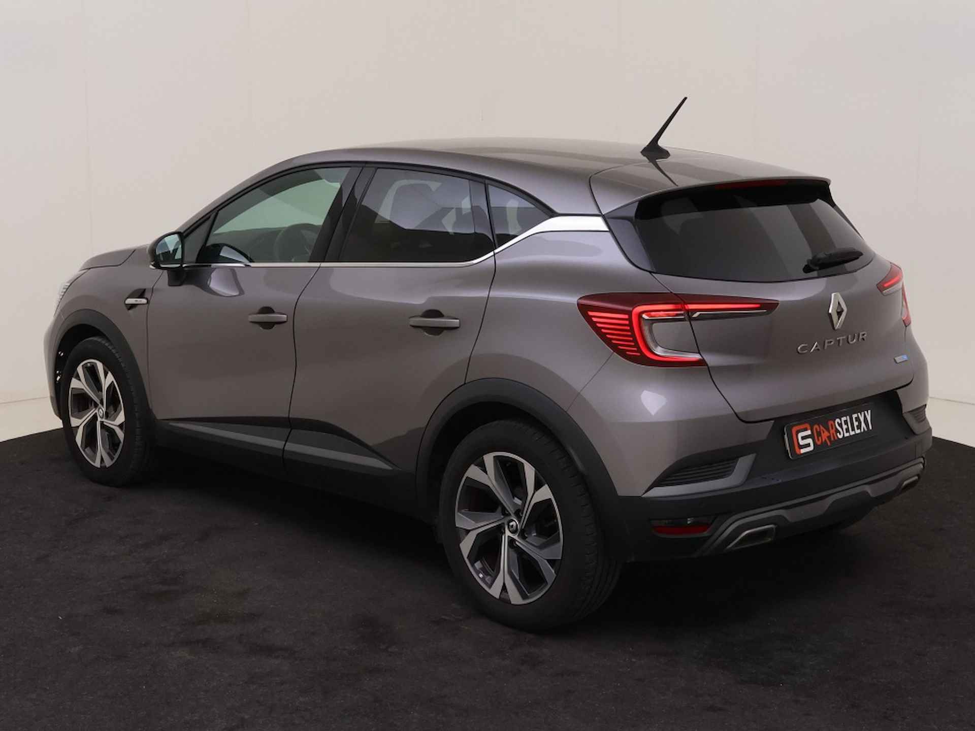 Renault Captur 1.6 E-Tech Hybrid 145 RS Line - 6/29