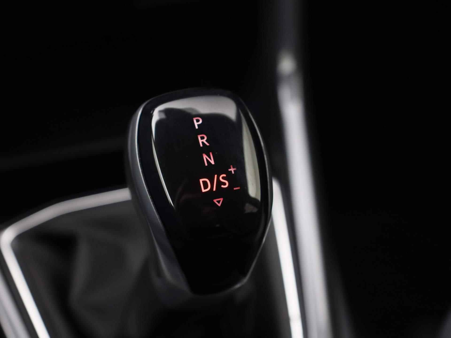 Volkswagen T-Cross 1.0TSI/115PK Style DSG · Navigatie · LED · Parkeersensoren - 14/37