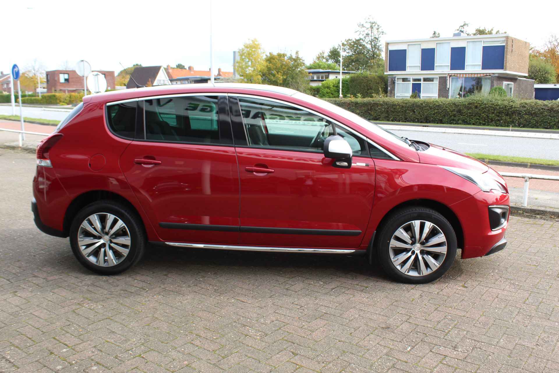 Peugeot 3008 1.2 PureTech Style , Hoge zit , 1500kg Trekgewicht Climate control , Navigatie, Cruise control , Panoramdak Parkeersensoren , LED dagrijverlichting , Bluetooth - 36/42