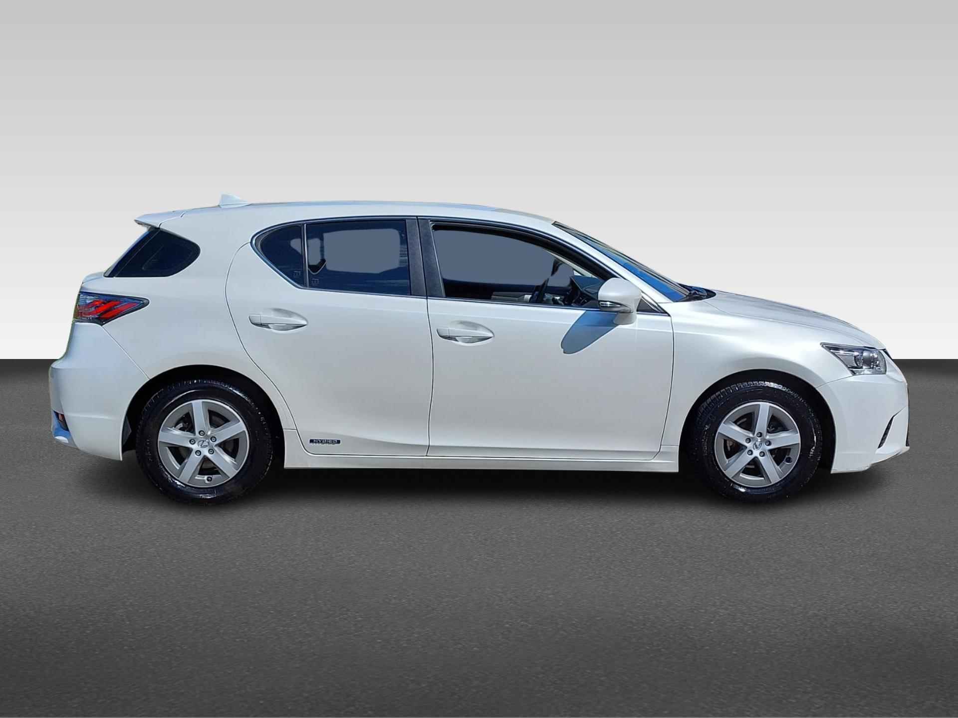 Lexus CT 200h - 2/23