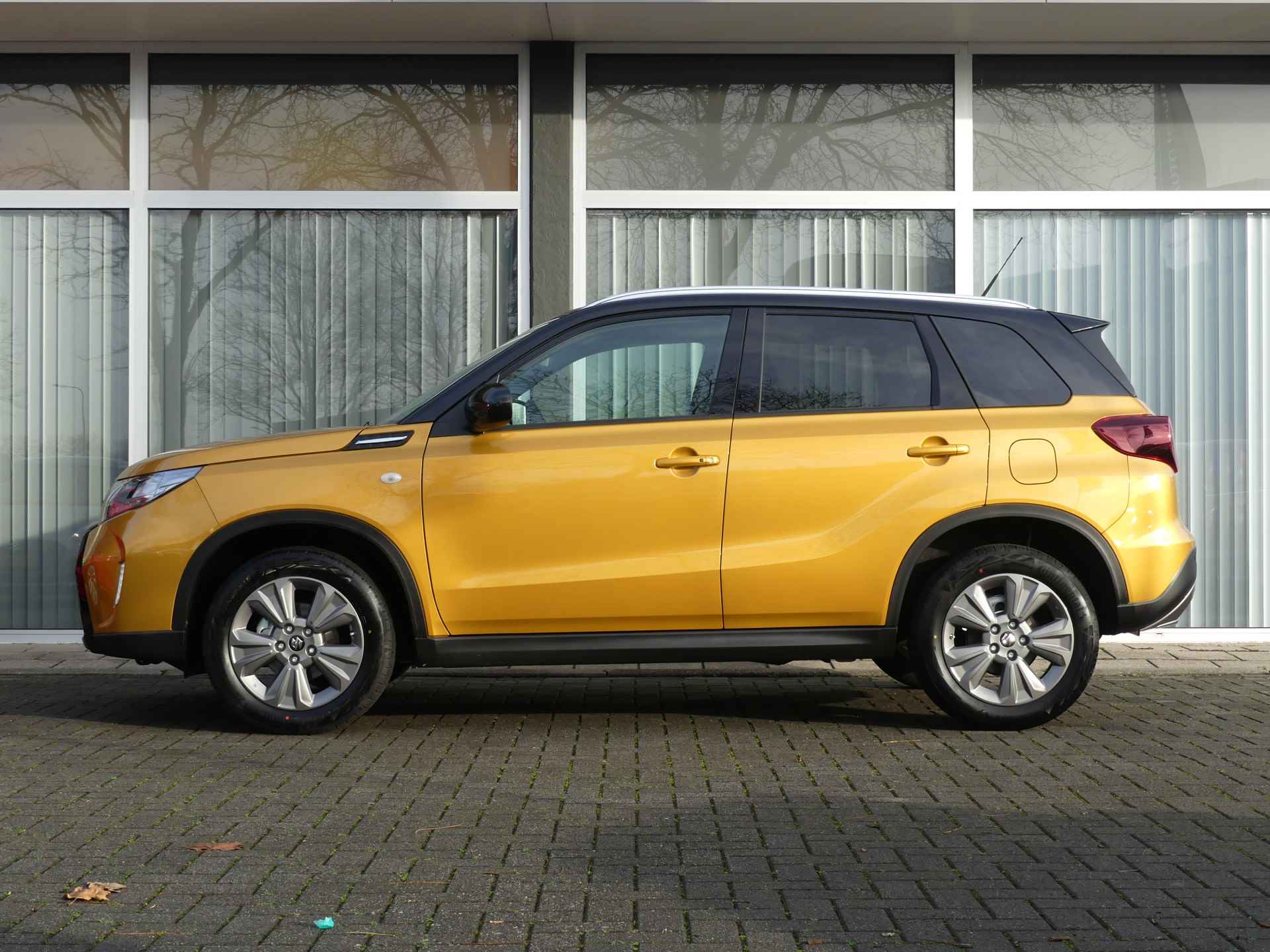 Suzuki Vitara 1.5 Hybrid Select, Automaat, NIEUW, 6 jaar GARANTIE! Navigatie, Achteruitrijcamera - 3/29