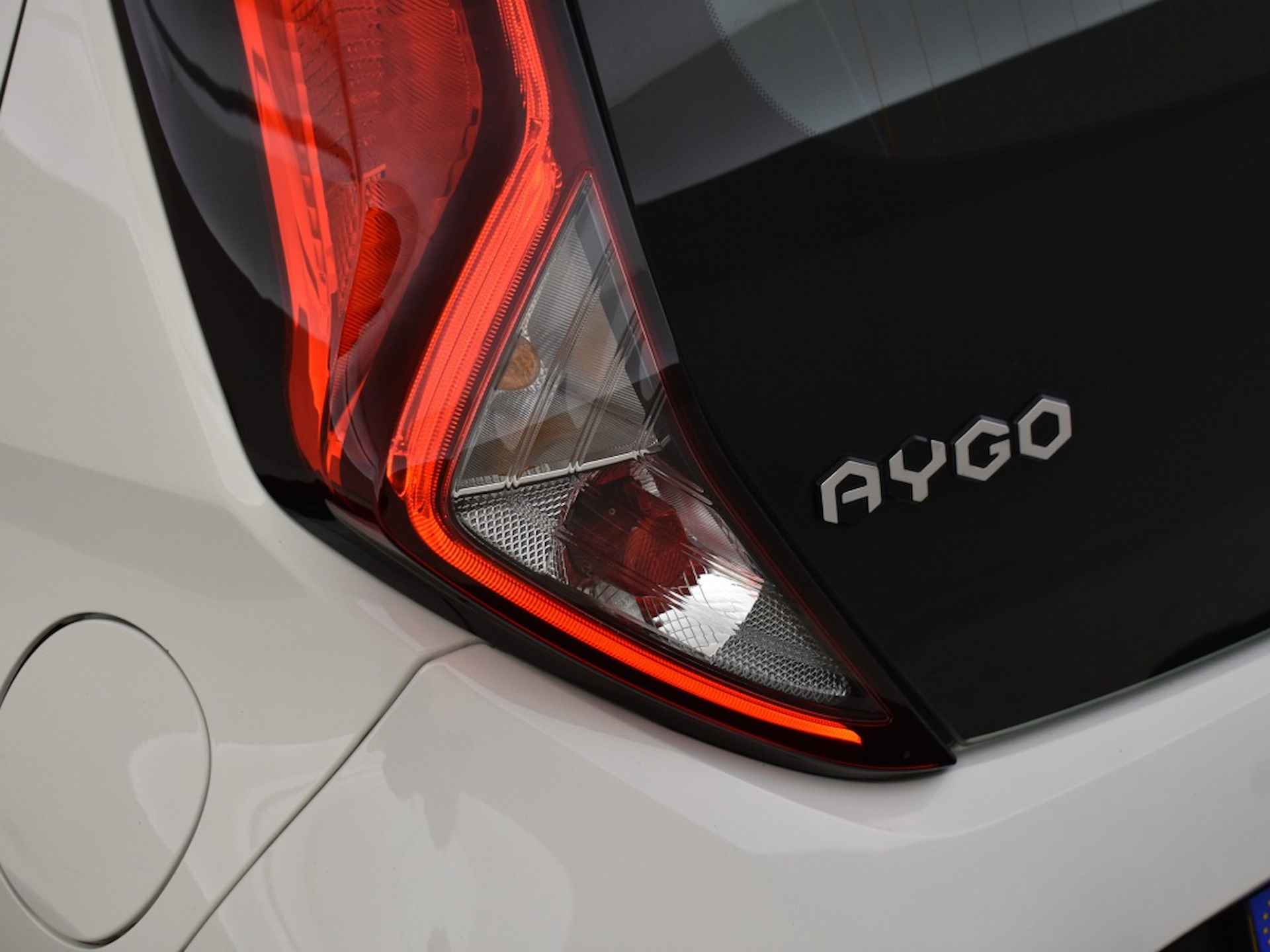 Toyota Aygo 1.0 VVT-i x-fun | Airco | Bluetooth - 16/29