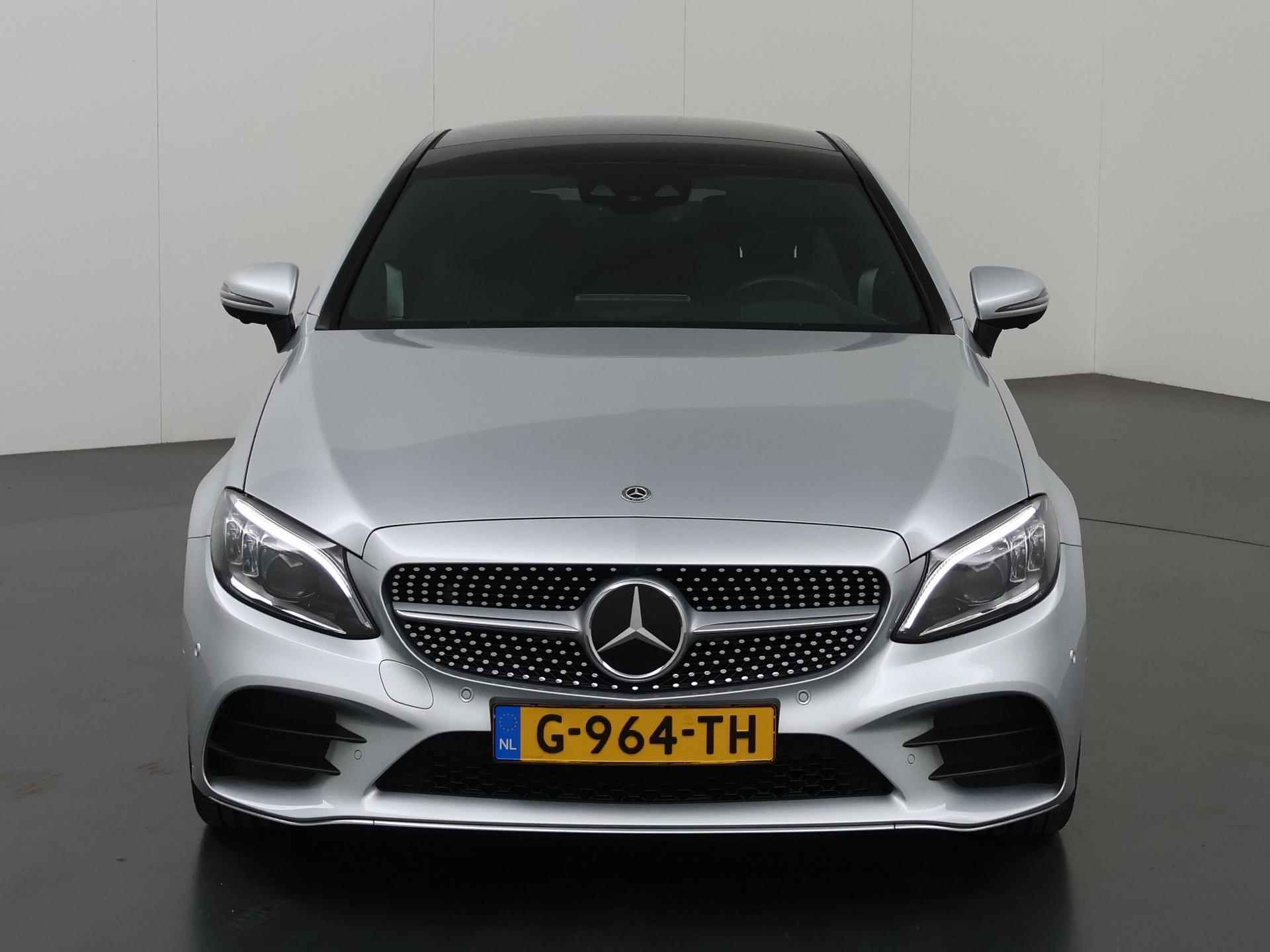 Mercedes-Benz C-klasse Coupé 200 Premium Plus Pack | HUD | Distronic | Burmester | Ele.verstelbare stoelen + Geheugen | Interieur verlichting | Panoramadak | Navigatie | Apple CarPlay |  Multibeam | - 4/45