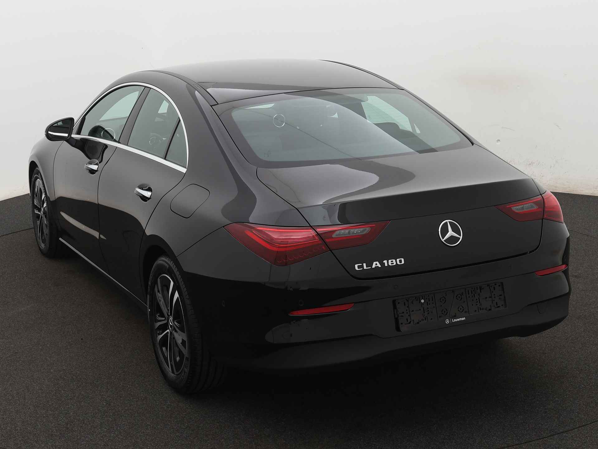 Mercedes-Benz CLA-Klasse 180 Star Edition | Dodehoekassistent | KEYLESS GO | Parkeerpakket met achteruitrijcamera | USB pakket plus | Spiegelpakket | Verwarmde stoelen vooraan | - 13/31