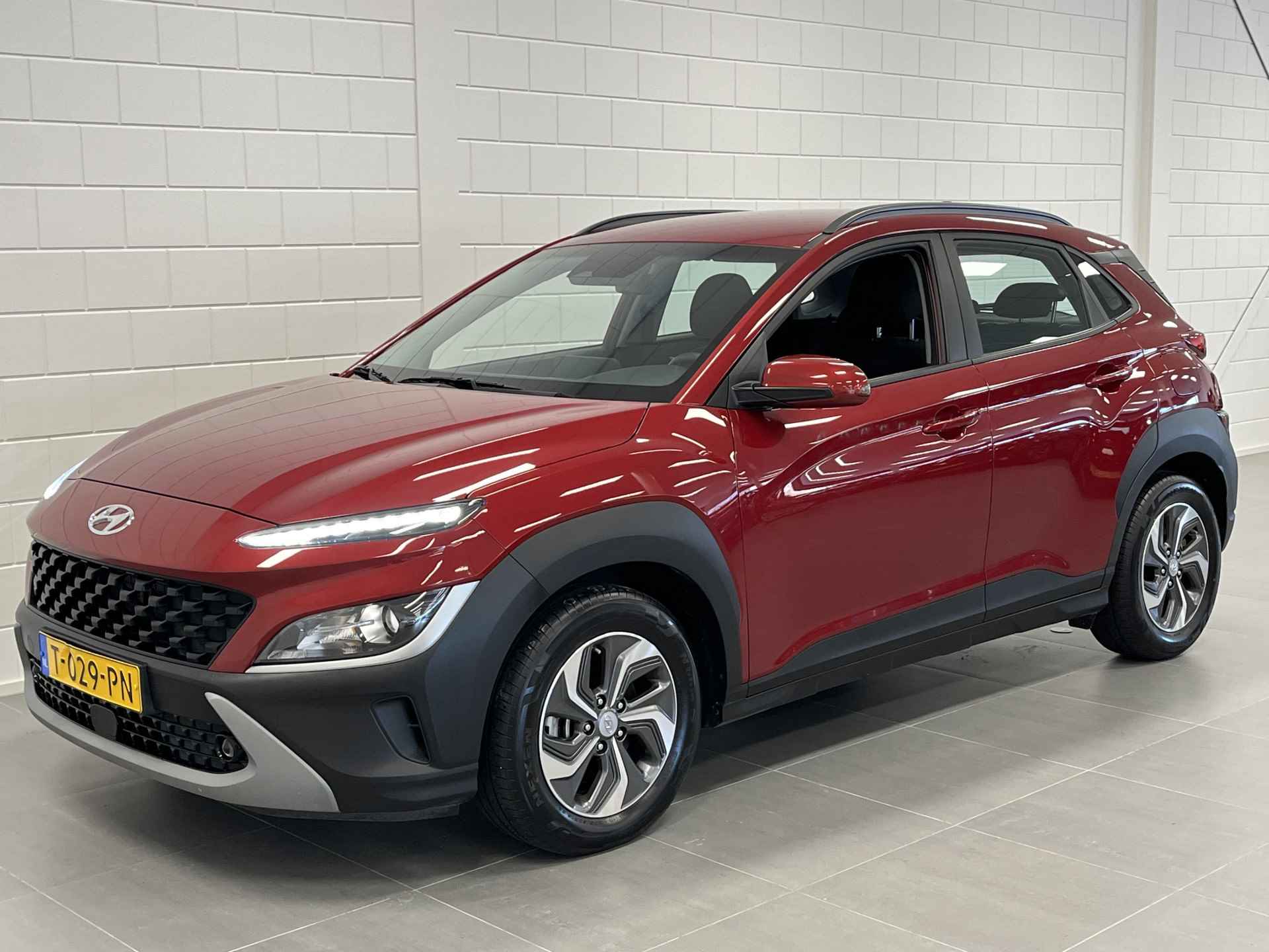 Hyundai KONA 1.6 GDI HEV Comfort Smart NAVIGATIE | PARKEERCAMERA | CLIMATE CONTROL | HOGE INSTAP! - 4/35