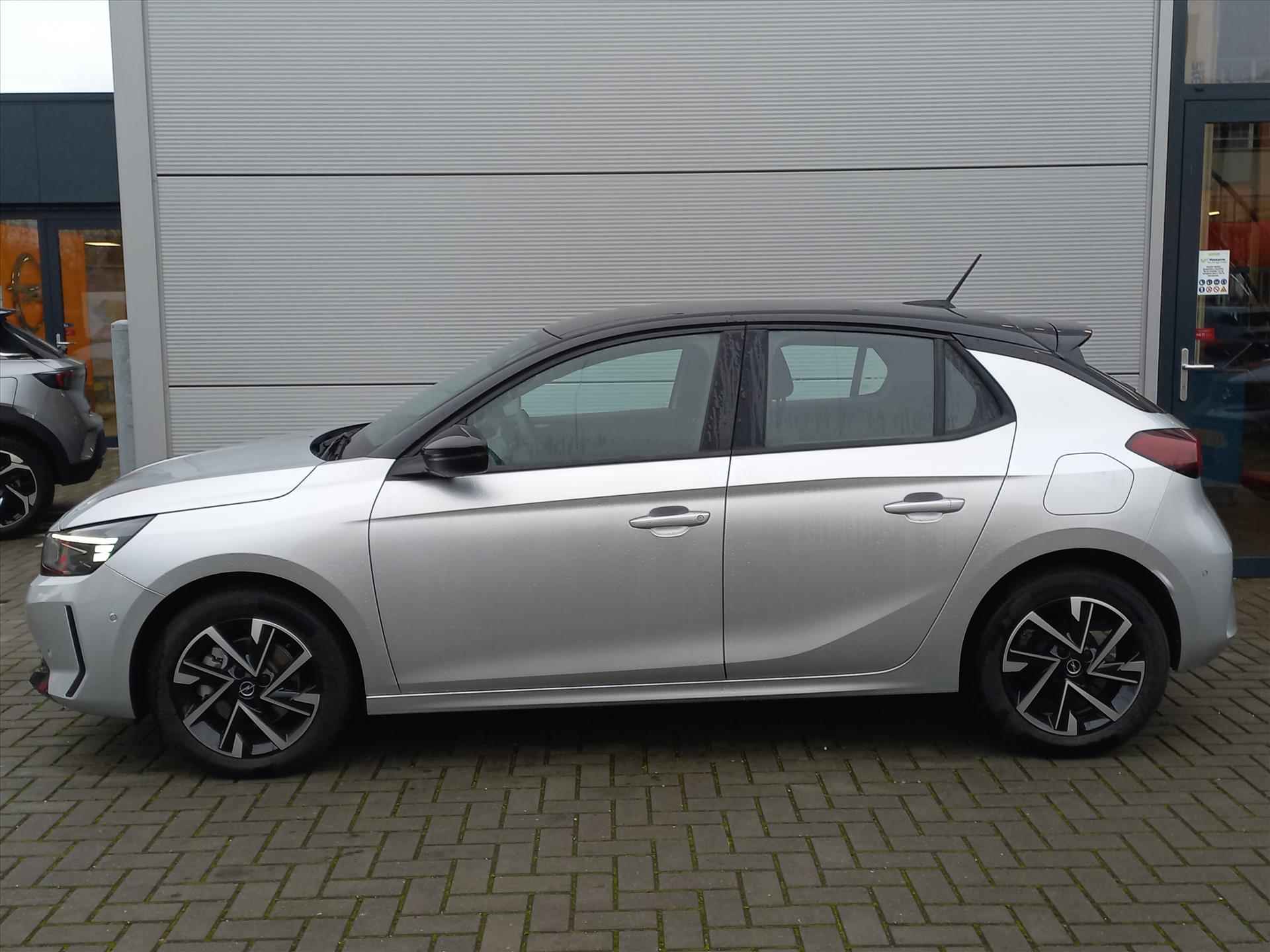 Opel Corsa 1.2T 100pk GS | Climate control | Navigatie by app | Lm velgen | Camera | Cruise control | Dode hoek detectie - 3/43