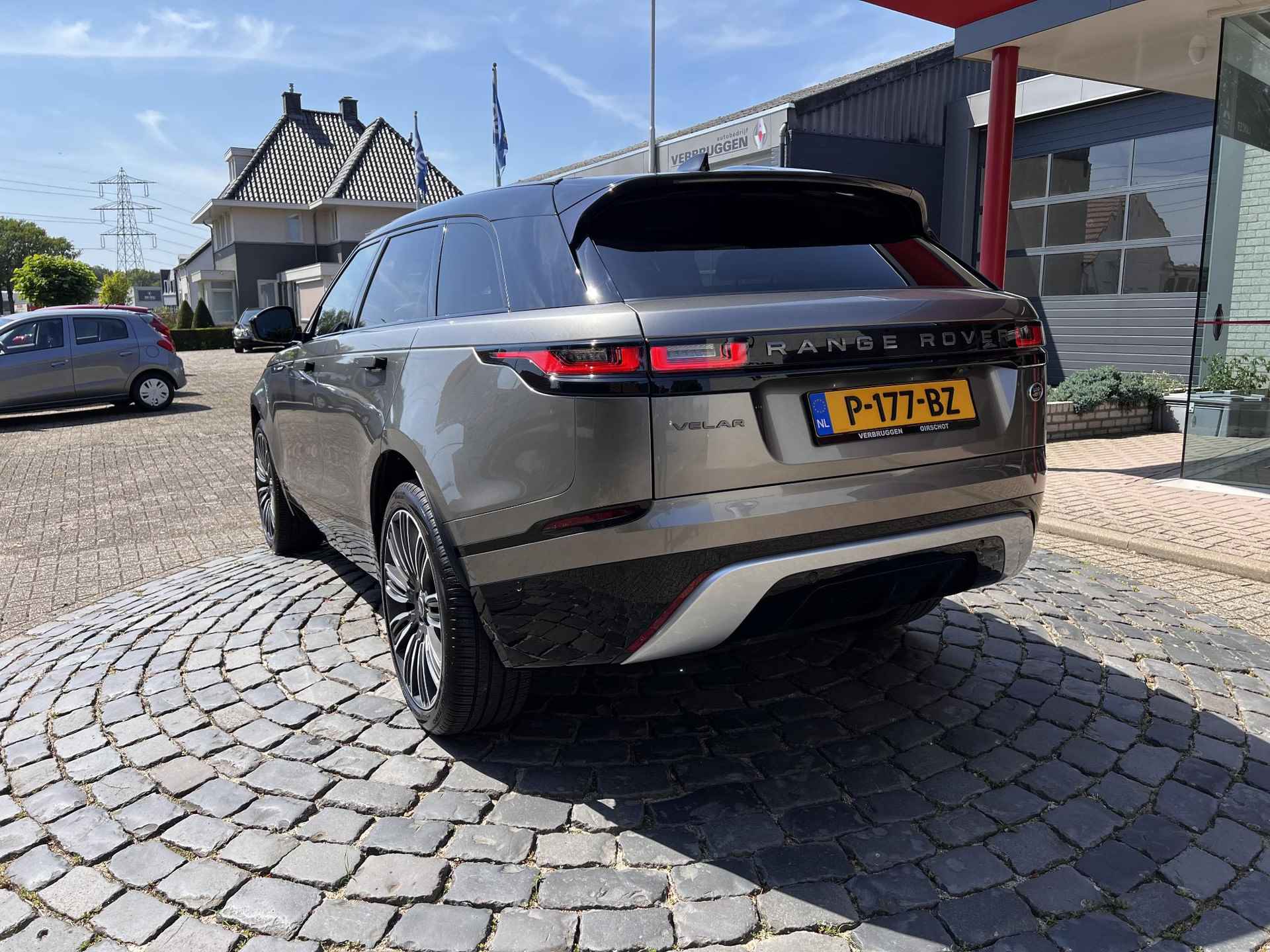 Land Rover Range Rover Velar 2.0 P250 Turbo AWD R-Dynamic SE | Luxe Leder | Carplay | 22" LMV | All-in rijklaarprijs - 4/56