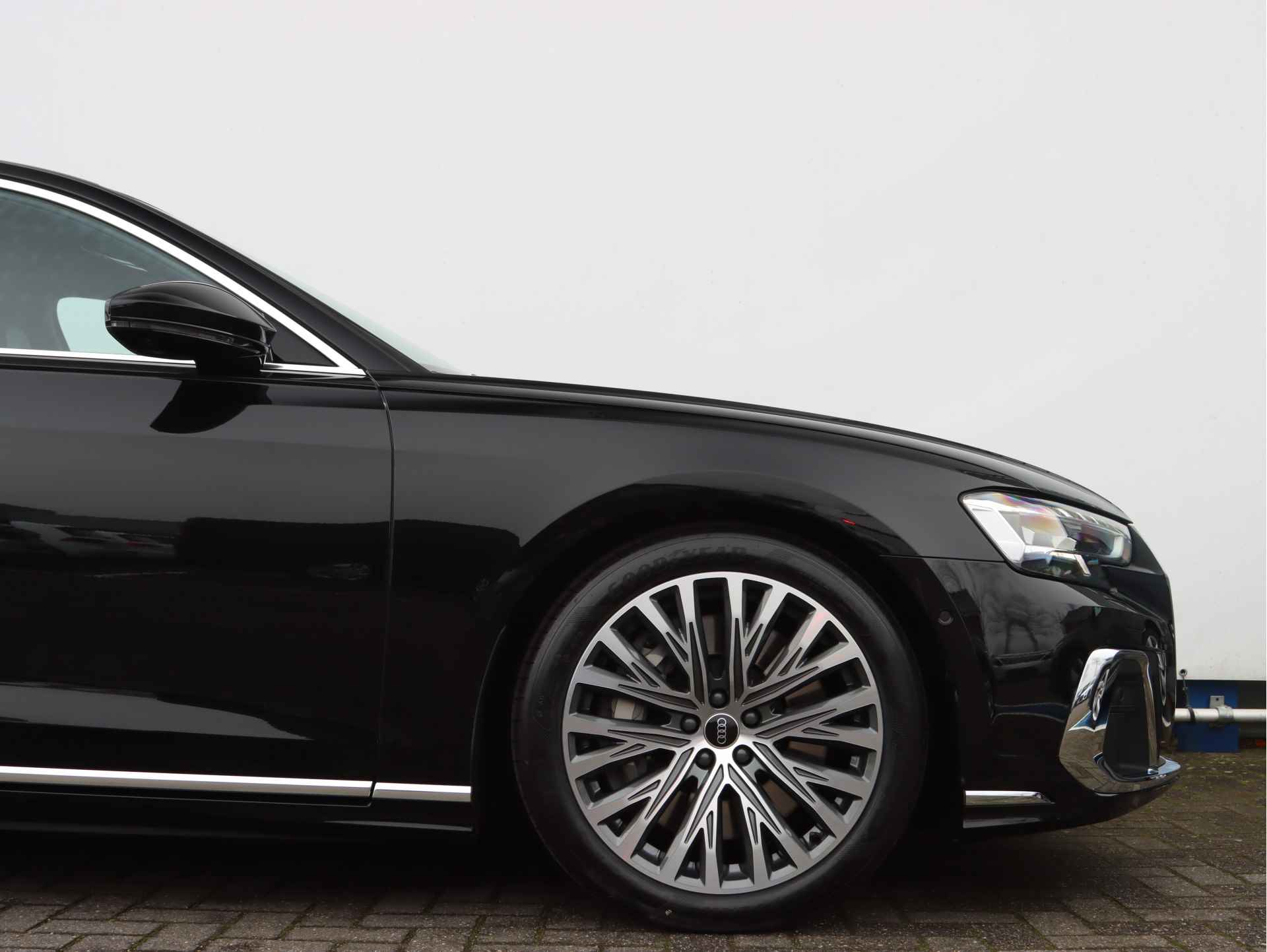 Audi A8 60 TFSI e quattro | S-line interieur | Vierwielbesturing | Head up | Pano | B&O | Digitale Matrix | Servo | Trekhaak | 360° camera | Stoelventilatie | € 35.000,00 voordeel!! - 16/58