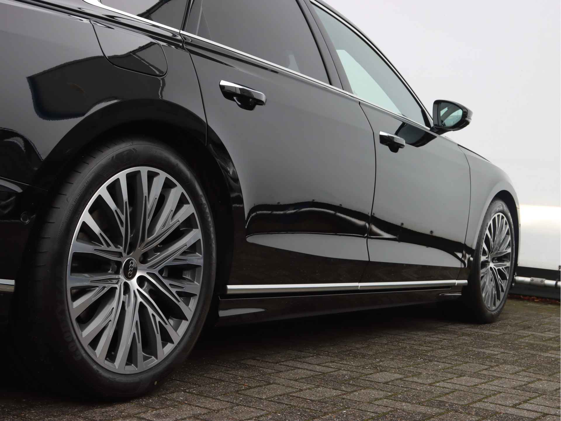 Audi A8 60 TFSI e quattro | S-line interieur | Vierwielbesturing | Head up | Pano | B&O | Digitale Matrix | Servo | Trekhaak | 360° camera | Stoelventilatie | € 35.000,00 voordeel!! - 18/58