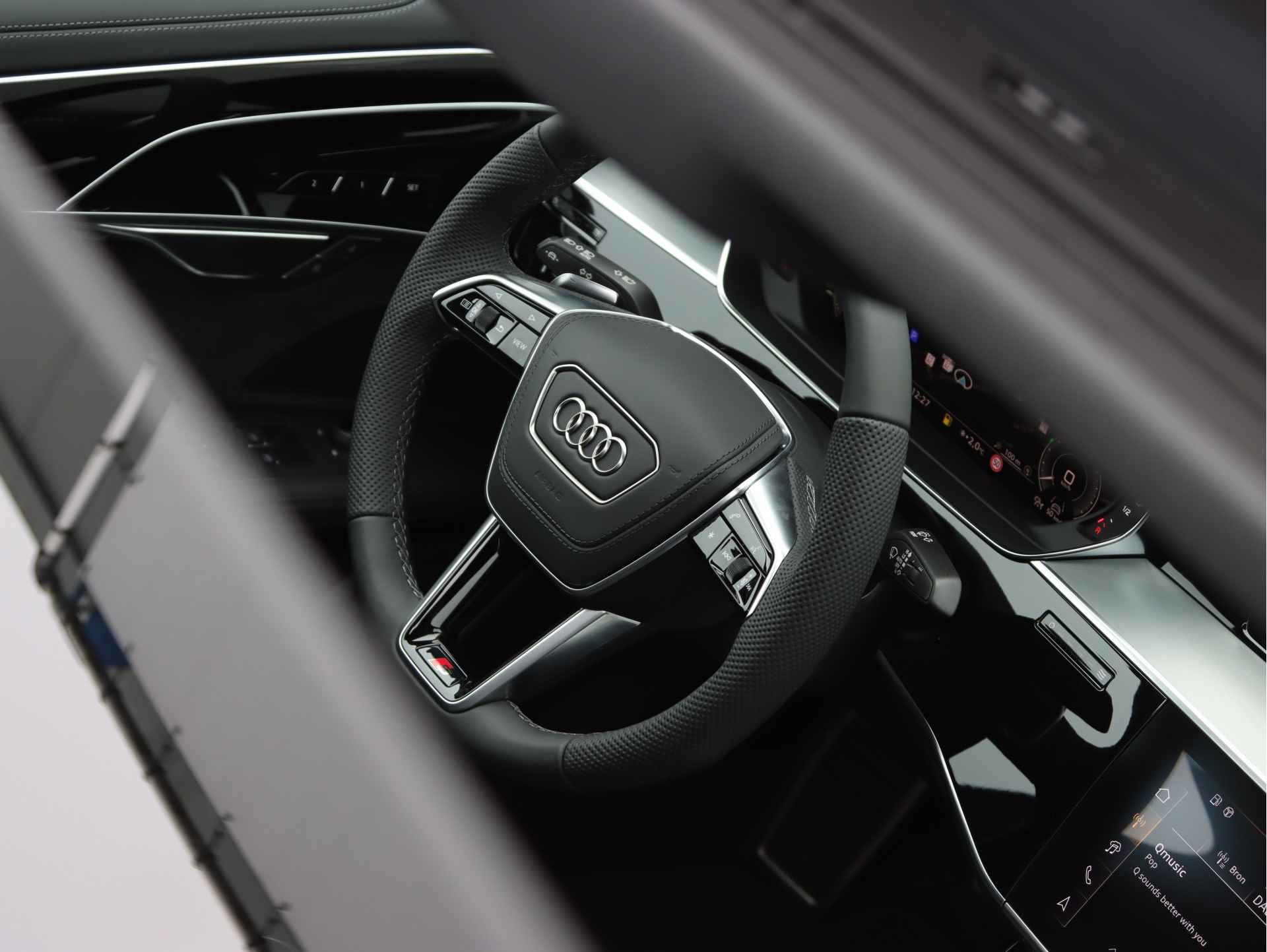 Audi A8 60 TFSI e quattro | S-line interieur | Vierwielbesturing | Head up | Pano | B&O | Digitale Matrix | Servo | Trekhaak | 360° camera | Stoelventilatie | € 35.000,00 voordeel!! - 22/58