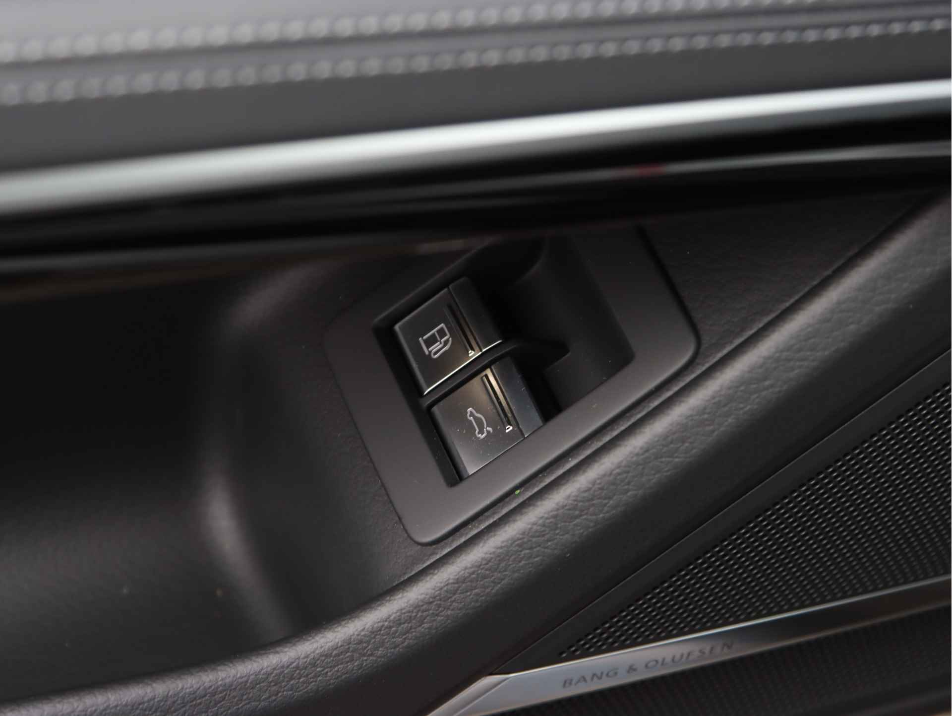 Audi A8 60 TFSI e quattro | S-line interieur | Vierwielbesturing | Head up | Pano | B&O | Digitale Matrix | Servo | Trekhaak | 360° camera | Stoelventilatie | € 35.000,00 voordeel!! - 43/58