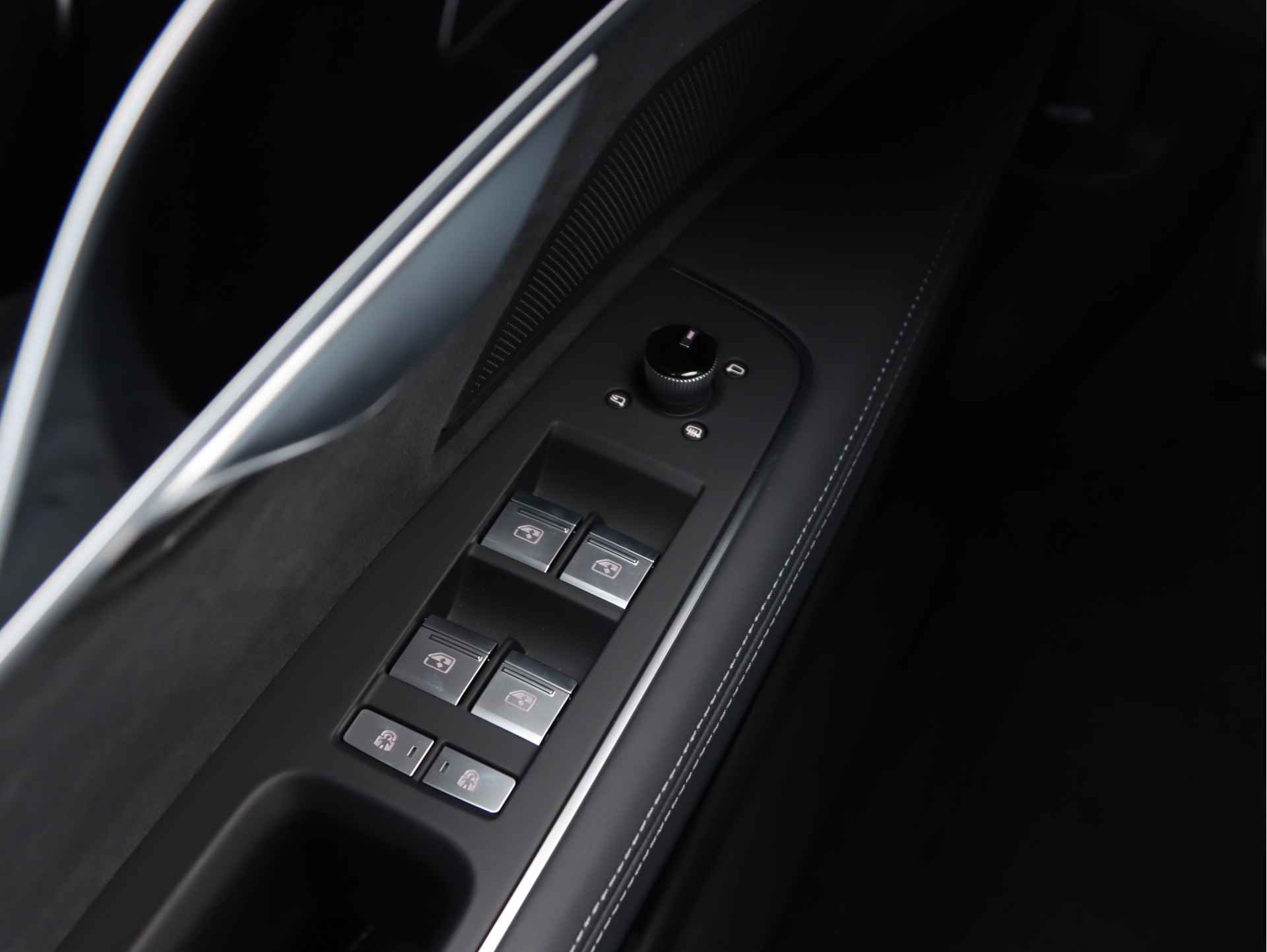 Audi A8 60 TFSI e quattro | S-line interieur | Vierwielbesturing | Head up | Pano | B&O | Digitale Matrix | Servo | Trekhaak | 360° camera | Stoelventilatie | € 35.000,00 voordeel!! - 46/58
