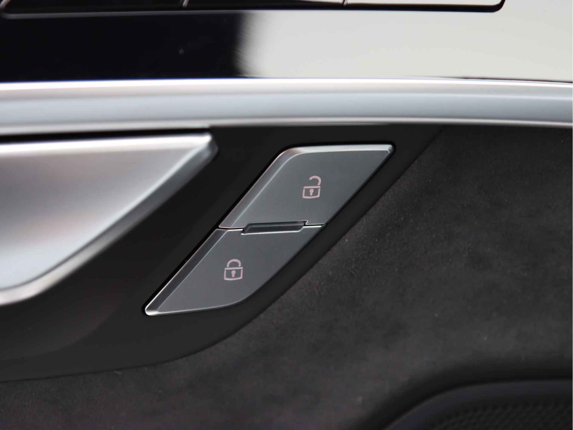 Audi A8 60 TFSI e quattro | S-line interieur | Vierwielbesturing | Head up | Pano | B&O | Digitale Matrix | Servo | Trekhaak | 360° camera | Stoelventilatie | € 35.000,00 voordeel!! - 52/58