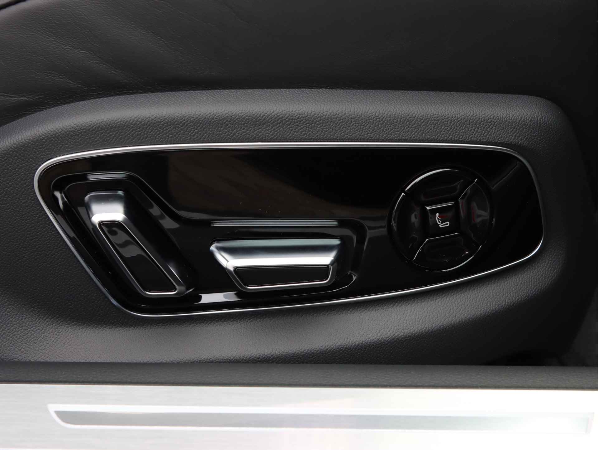 Audi A8 60 TFSI e quattro | S-line interieur | Vierwielbesturing | Head up | Pano | B&O | Digitale Matrix | Servo | Trekhaak | 360° camera | Stoelventilatie | € 35.000,00 voordeel!! - 54/58