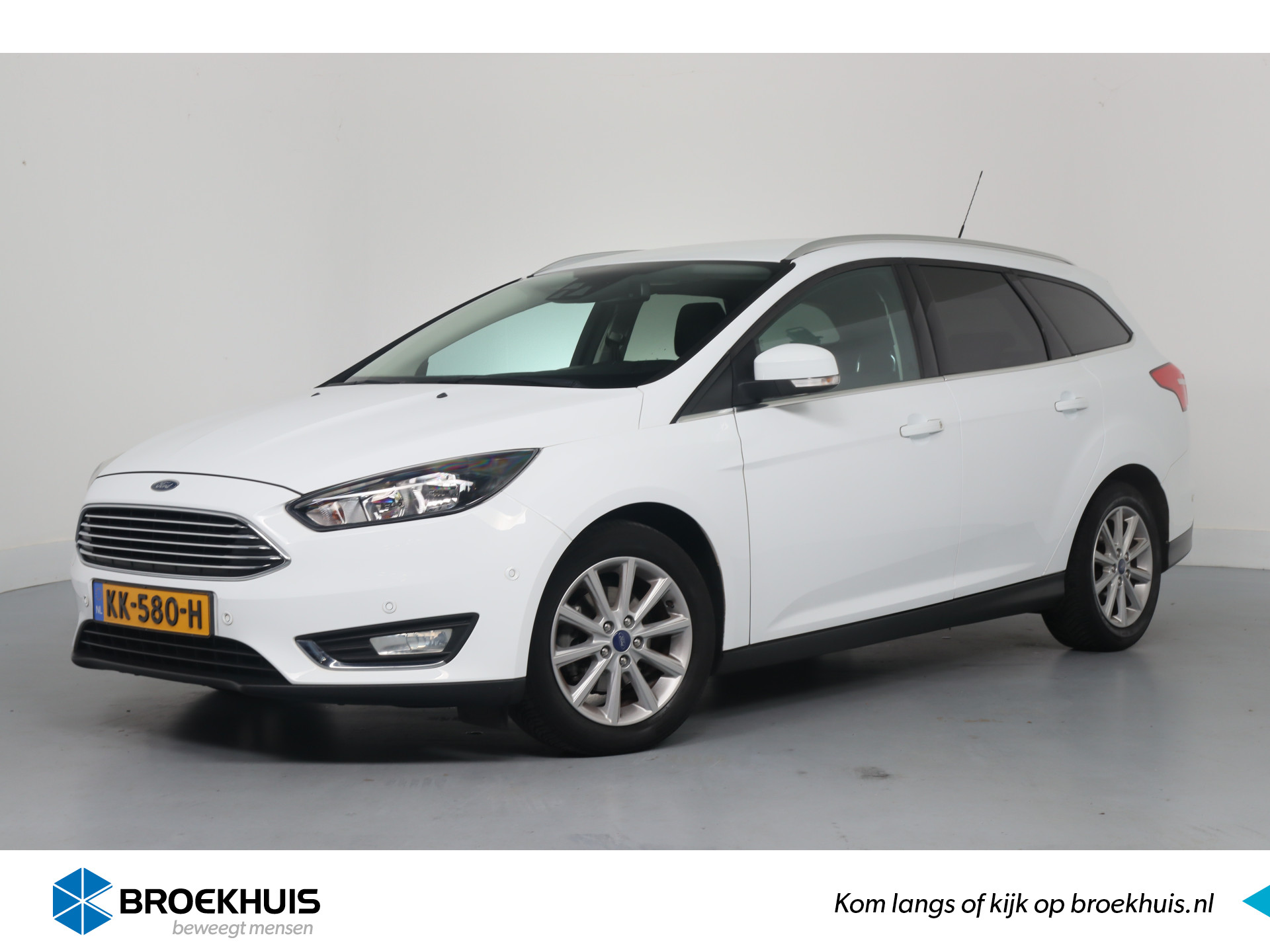 Ford Focus Wagon 1.0 Titanium | Navi | Clima | Winter Pack | Keyless | Parkeersensoren V+A | Lichtmetalen Velgen | Half Leder | BLIS