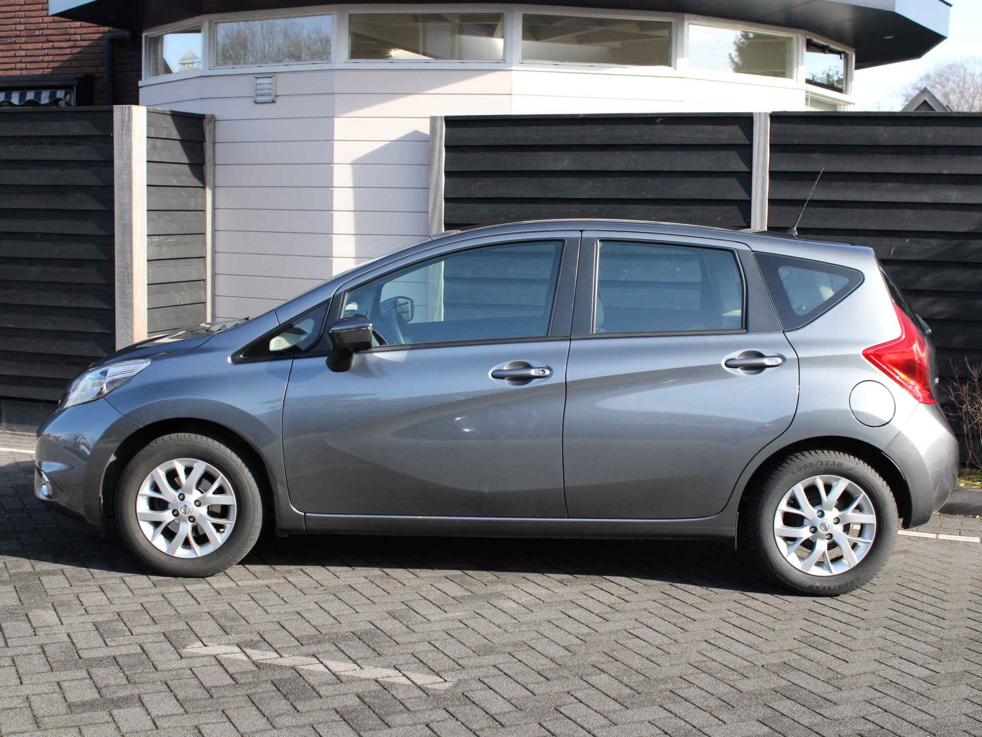 Nissan Note 1.2 Connect Edition 80PK Navigatie, Camera achter, Lichtmetalen velgen, Airconditioning - 5/36