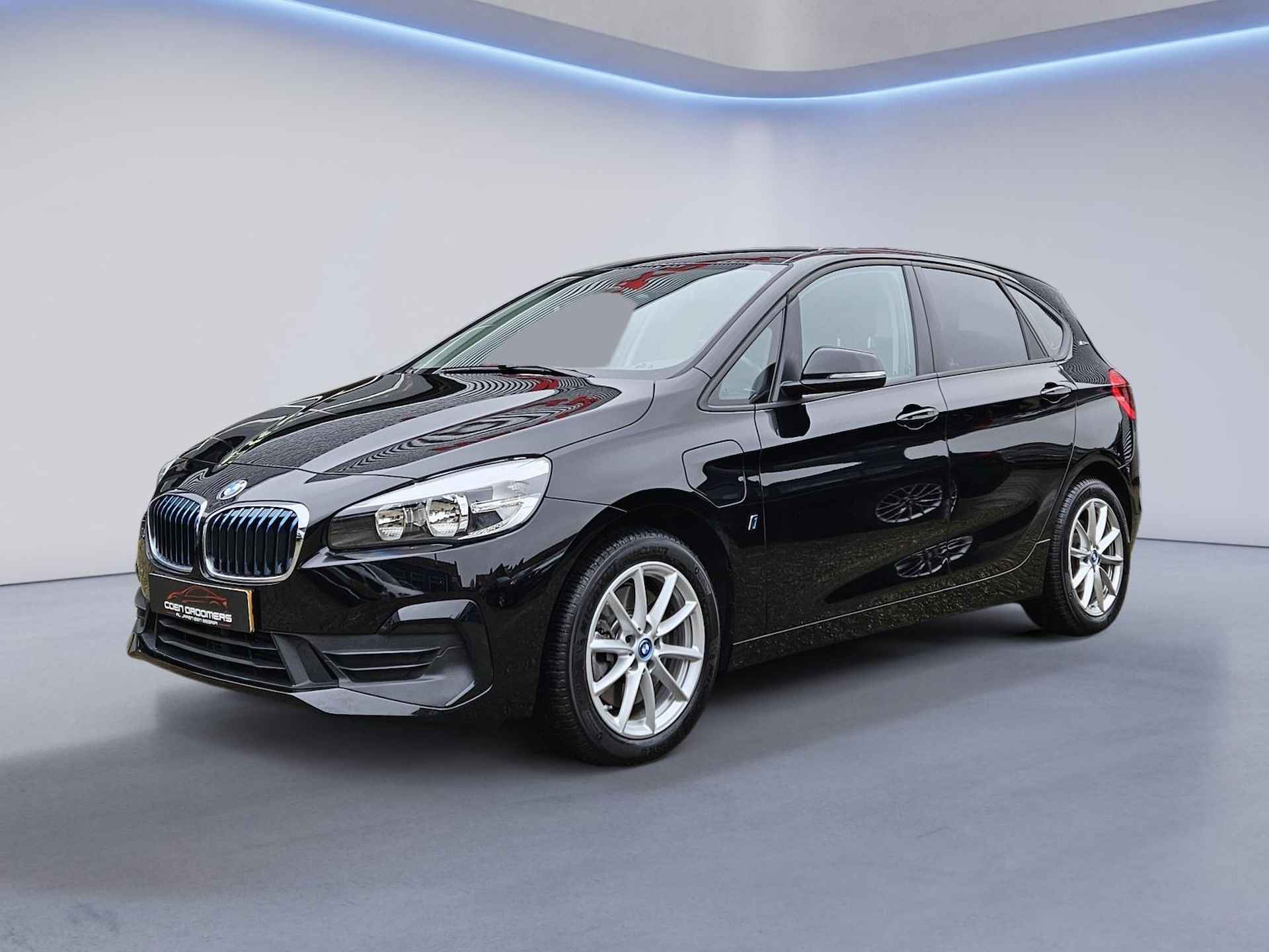 BMW 2-serie Active Tourer 225xe iPerformance /Apple Carplay/Elektr. achterklep/Stoelverw./Licht&Regensensor/Cruise&Clima Control/USB met snellaad functie/Isofix/(MET GARANTIE*)