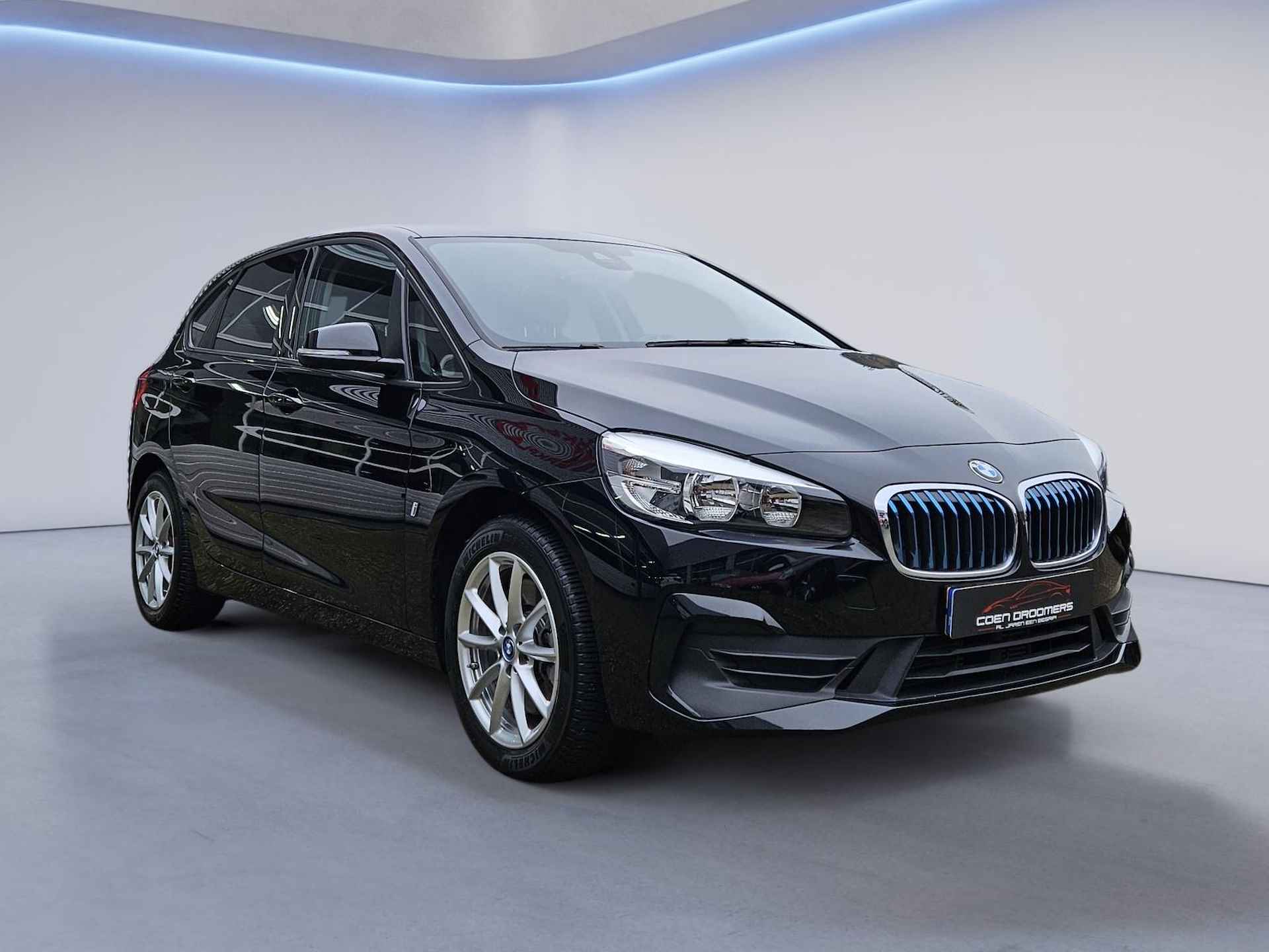 BMW 2-serie Active Tourer 225xe iPerformance /Apple Carplay/Elektr. achterklep/Stoelverw./Licht&Regensensor/Cruise&Clima Control/USB met snellaad functie/Isofix/(MET GARANTIE*) - 6/35