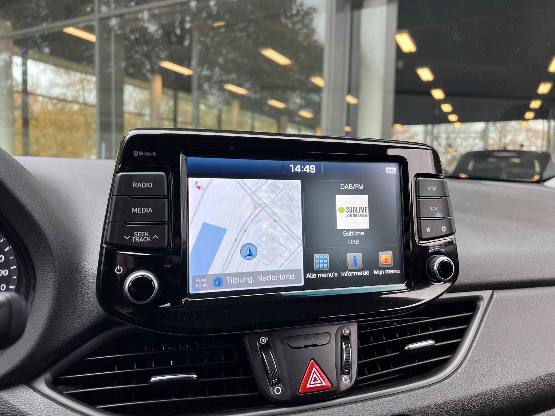 Hyundai i30 1.4 T-GDI Premium | Navigatie | Carplay | Trekhaak | - 11/36