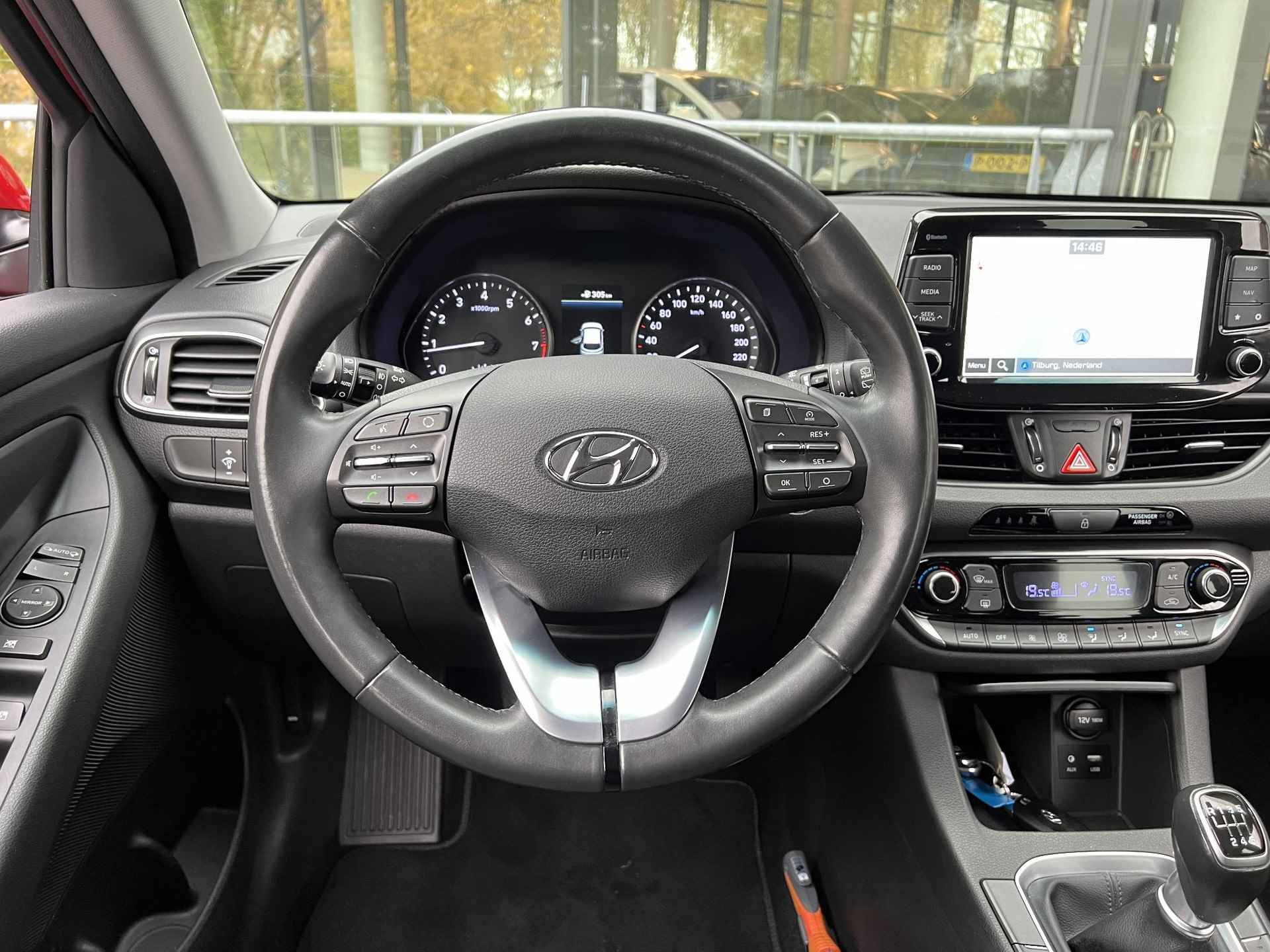 Hyundai i30 1.4 T-GDI Premium | Navigatie | Carplay | Trekhaak | - 24/36