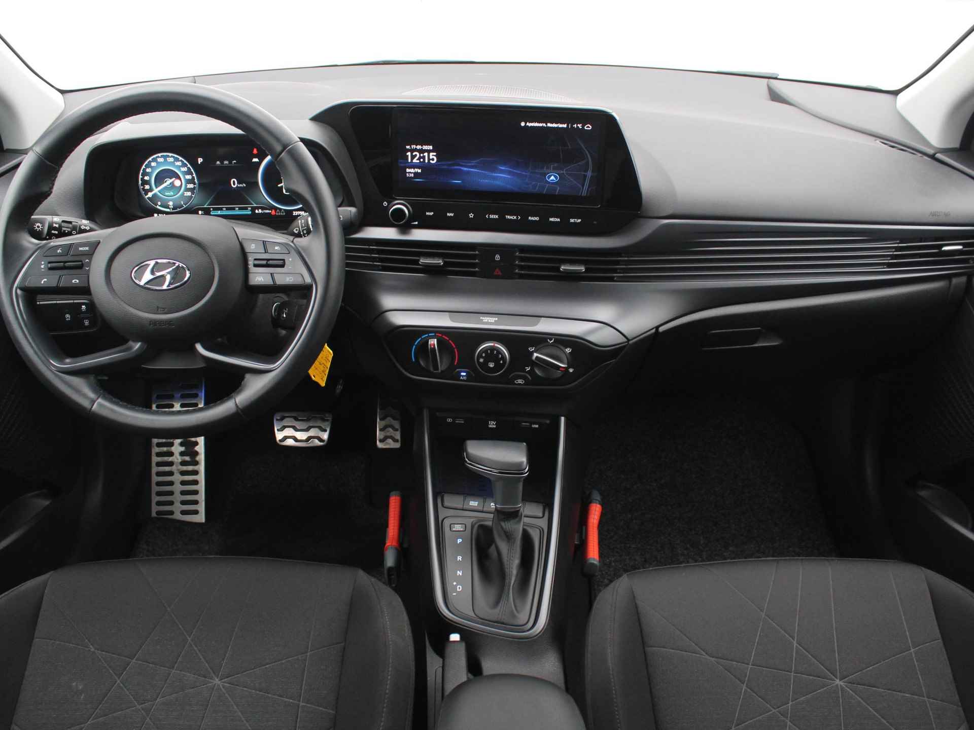 Hyundai Bayon 1.0 T-GDI Comfort Smart AUTOMAAT / Trekhaak (1110 KG) / Navigatie + Apple Carplay/Android Auto / Airco / Cruise Control / Achteruitrijcamera / - 2/40