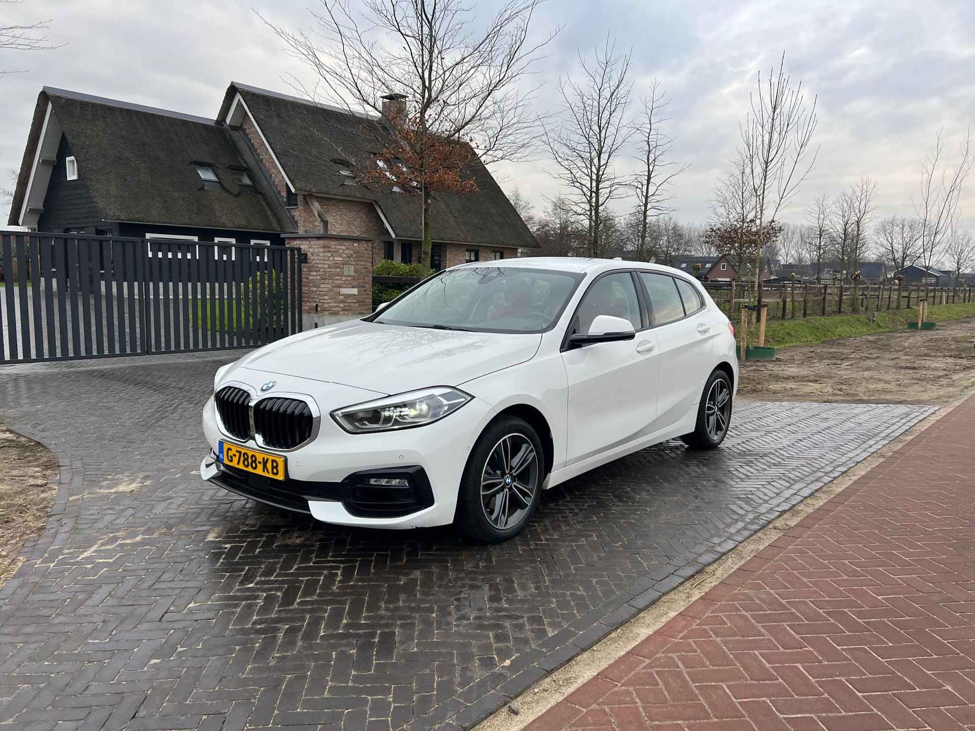 BMW 1-serie 118i High Executive Edition | Automaat | Sfeerverlichting | Elektrische achterklep | NL-Auto | - 7/27