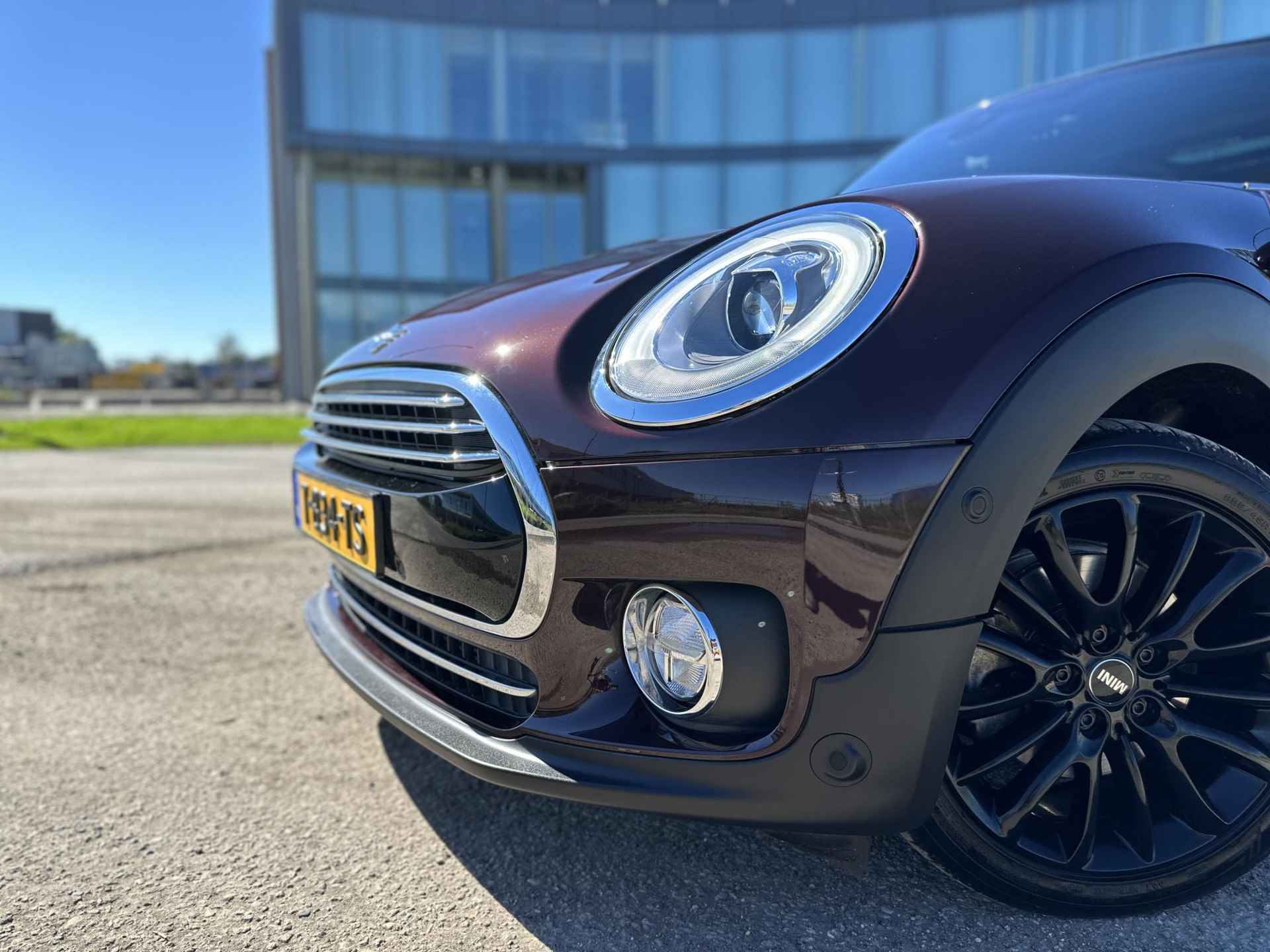 Mini Clubman 1.5 Cooper Business Edition Navi, Leder, Panoramadak, LED, Stoelverw, Vooruitverw, CarPlay, Keyless - 17/23