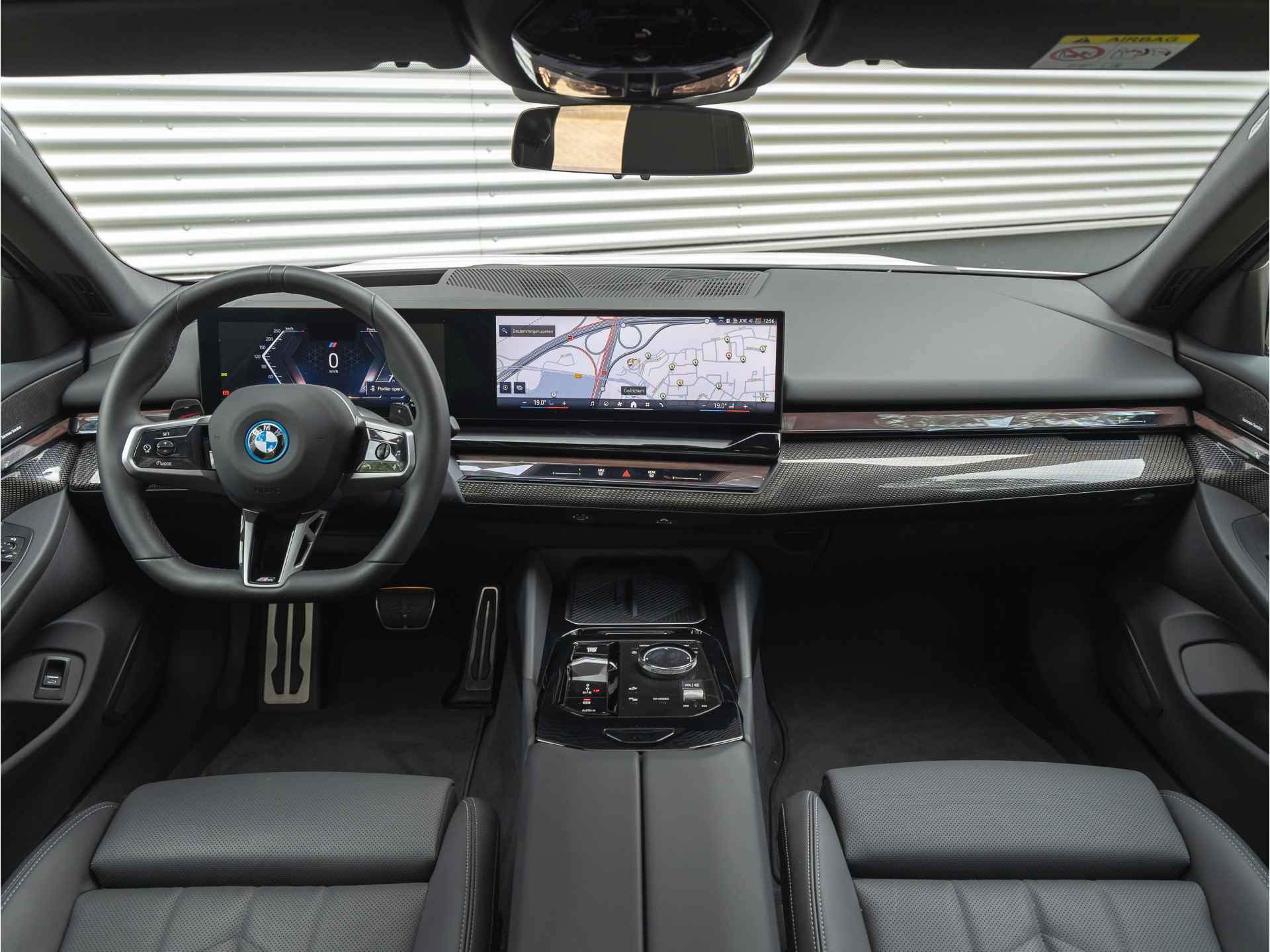 BMW 5 Serie 550e xDrive M-Sport Pro - Pano - Stoelventilatie - Carbon Exterieur - Harman Kardon - 19/50