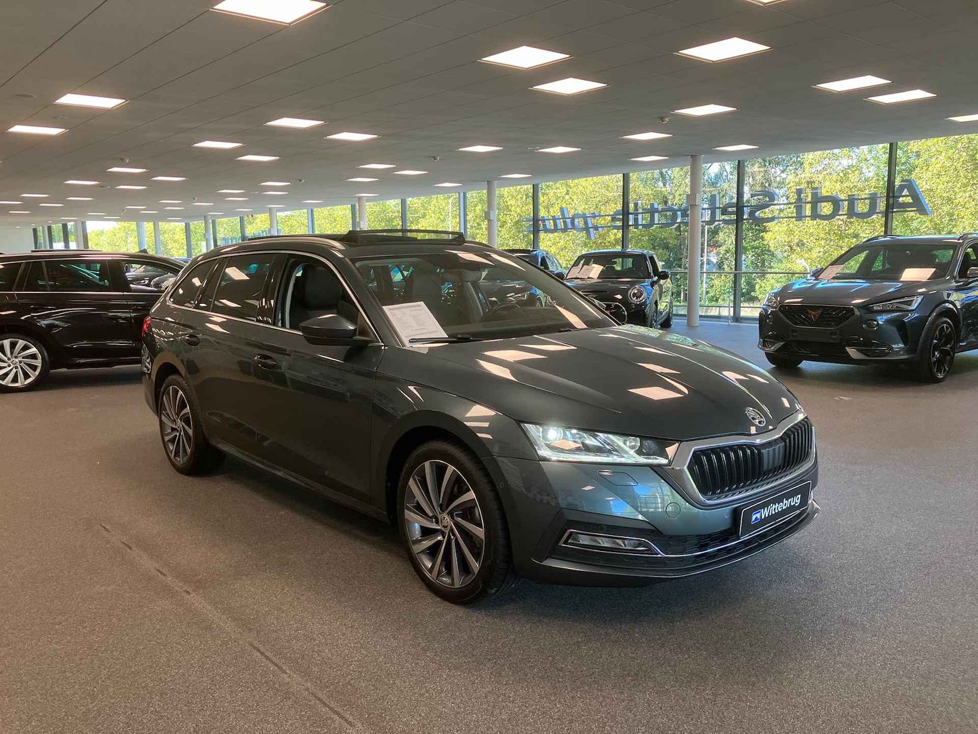 Škoda Octavia Combi 1.4 TSI iV 204pk DSG PHEV Style / Panoramadak / LED / 18" LMV / Memory Seats / Stuur & Stoelverwarming - 4/19