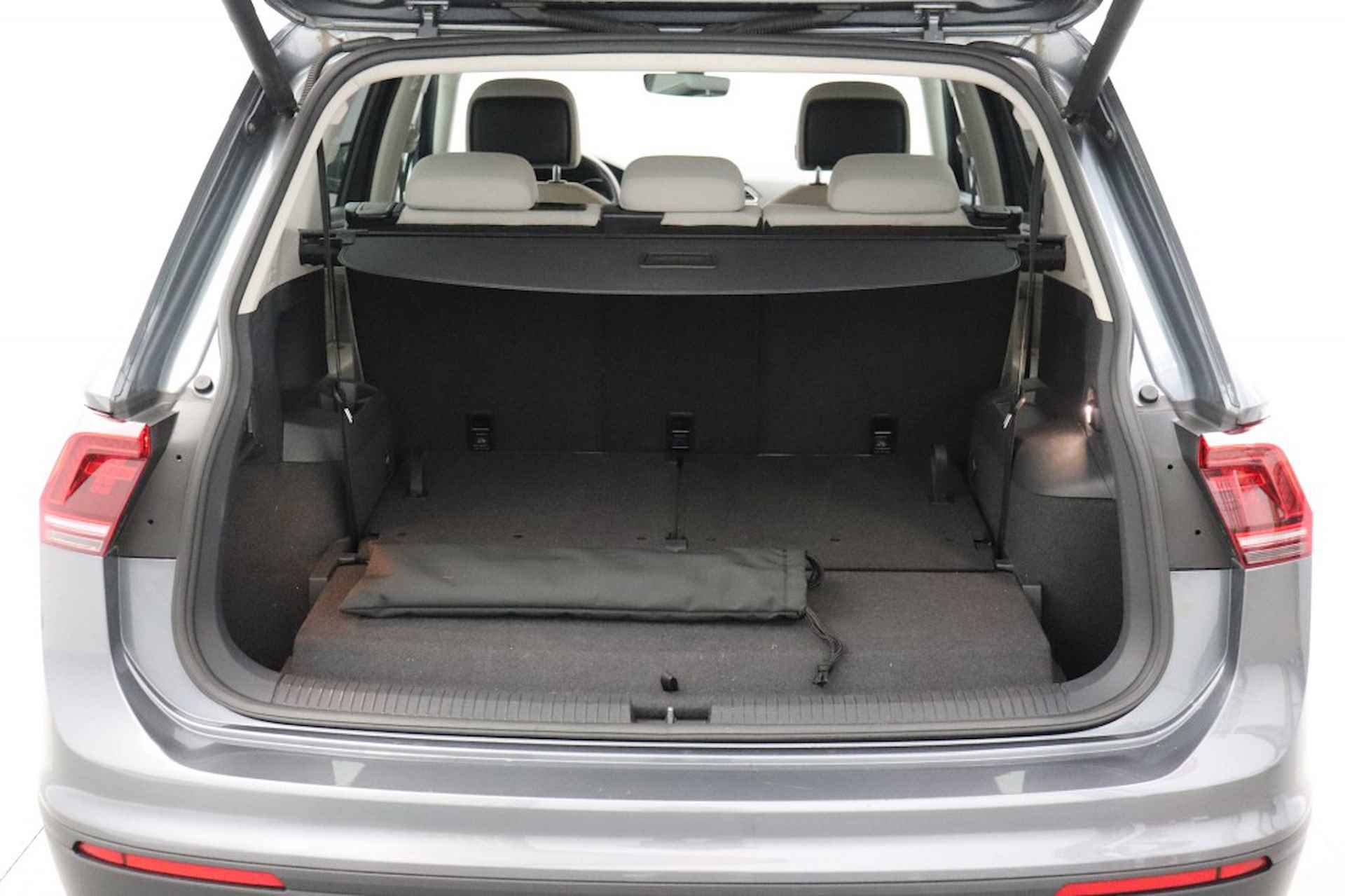 VOLKSWAGEN Tiguan Allspace 1.5 TSI Comfortline Business 7 persoons Automaat - 11/30