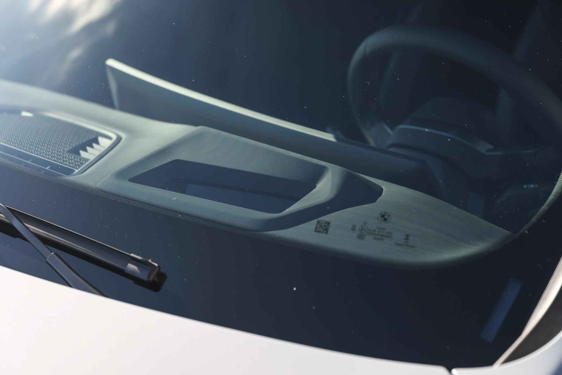BMW iX2 xDrive30 High Executive M Sport 65kWh / Panoramadak / Sportstoelen / Adaptieve LED / Parking Assistant Plus / Adaptief M Onderstel / Comfort Access - 15/39