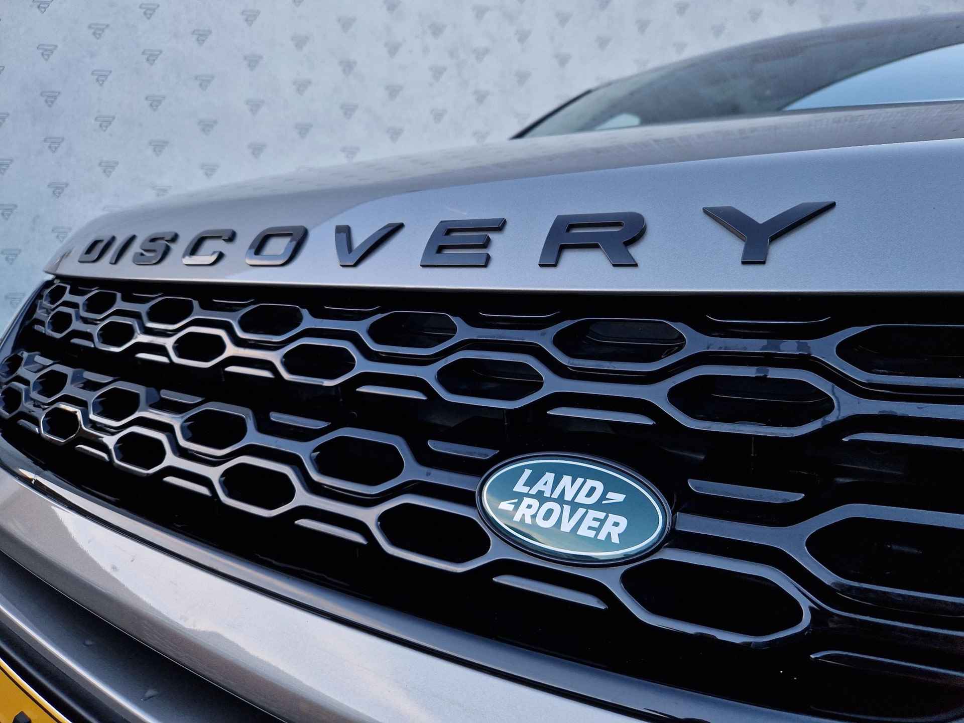 Land Rover Discovery Sport P300e 1.5 R-Dynamic HSE | Leder | BSD | Pano | Stoelverwarming | LED | Apple Carplay / Android Auto | - 31/36