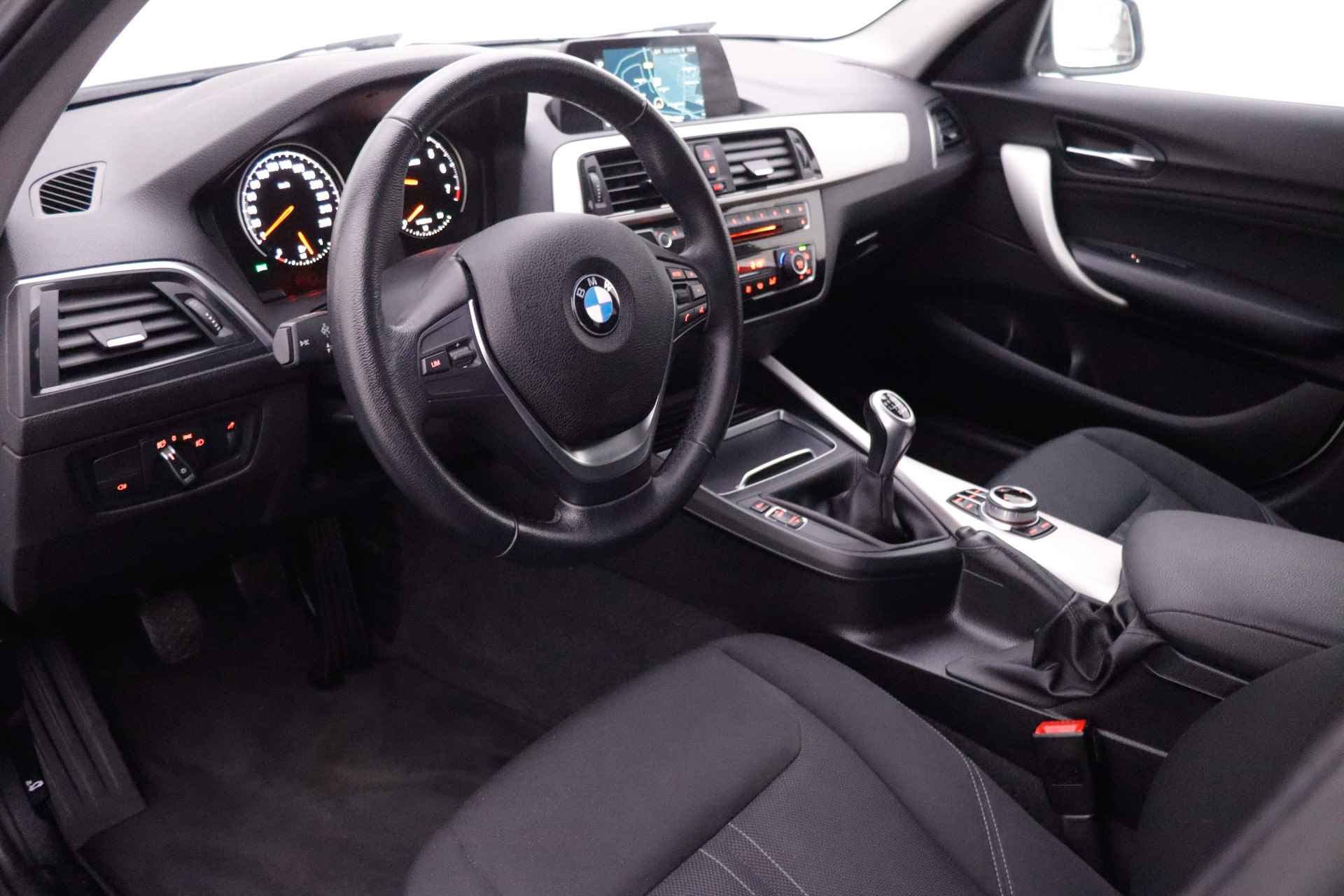 BMW 1-serie 118i High Executive FULL LED/NAVI/CLIMA/STOELVERW./BLUETOOTH/LMV - 15/24