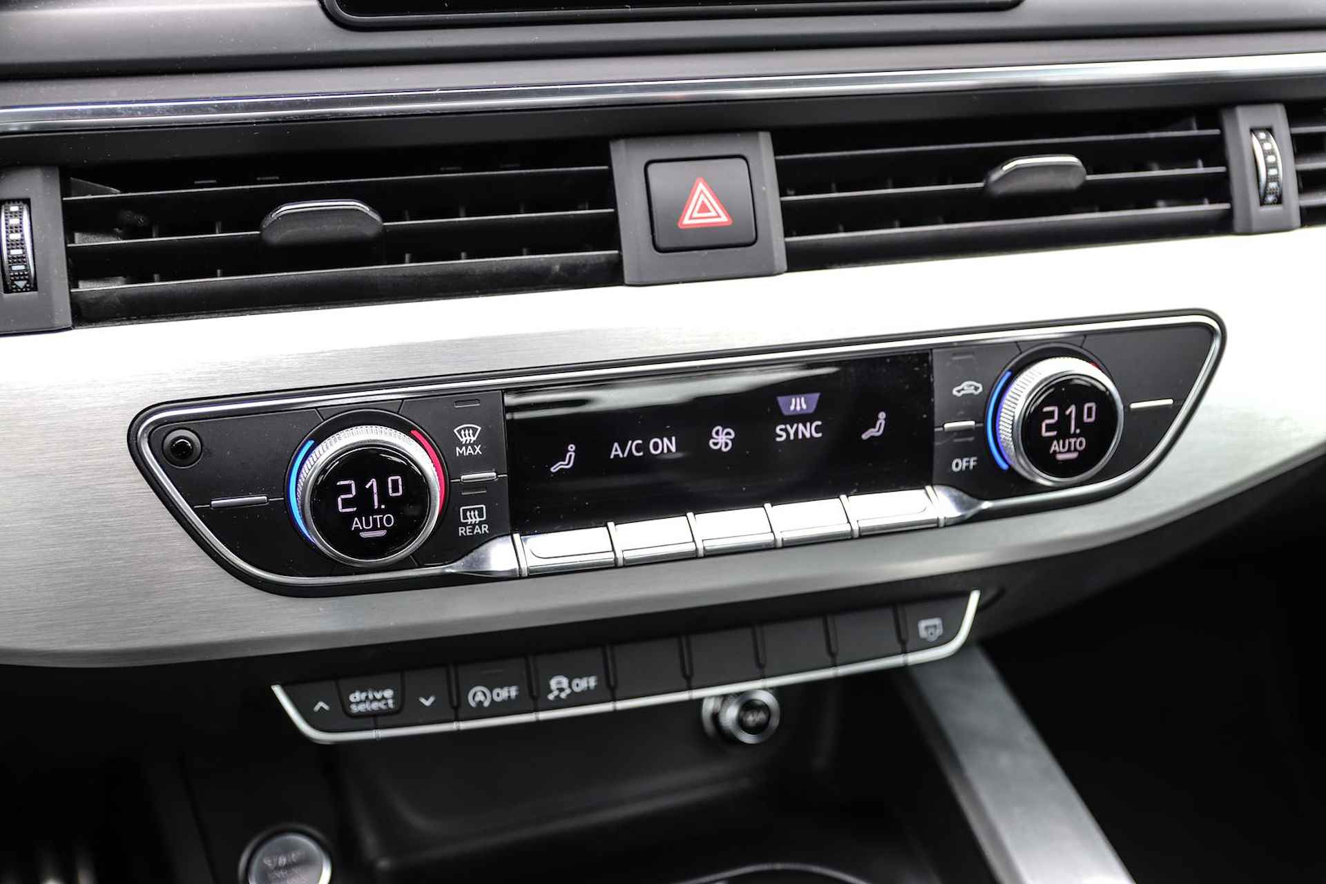 Audi A4 Limousine 1.4 TFSI 150pk S-tronic S-Line Edition | LED-koplampen | MMI Navigatie - 26/38