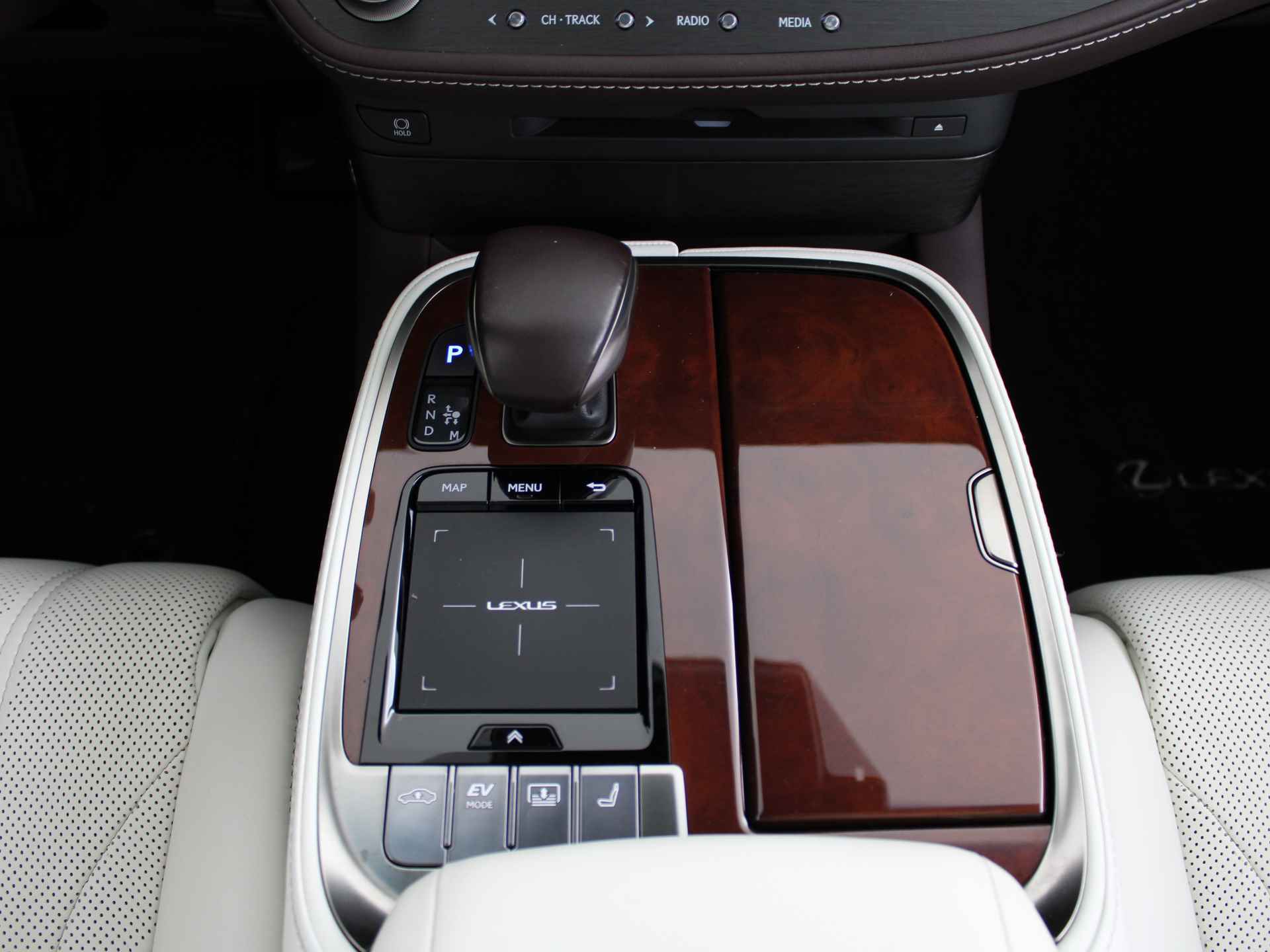 Lexus LS 500h AWD Executive Line | Luchtvering met Access Control | Soft Close portieren | Massagestoelen | - 40/56