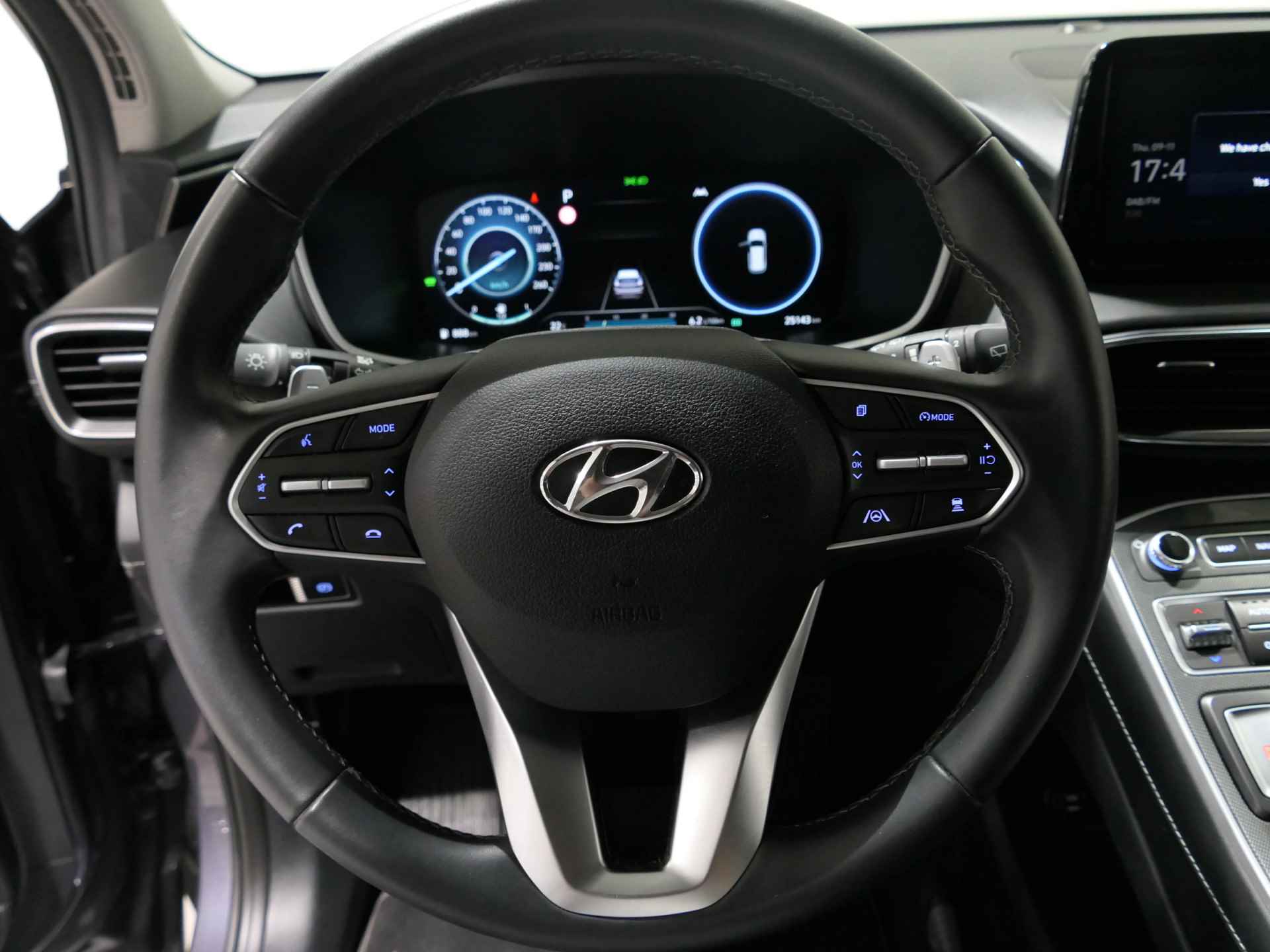 Hyundai Santa Fe 1.6 T-GDI HEV Comfort Smart 7p. 7-persoons | Parkeercamera | Lederen bekleding - 25/45
