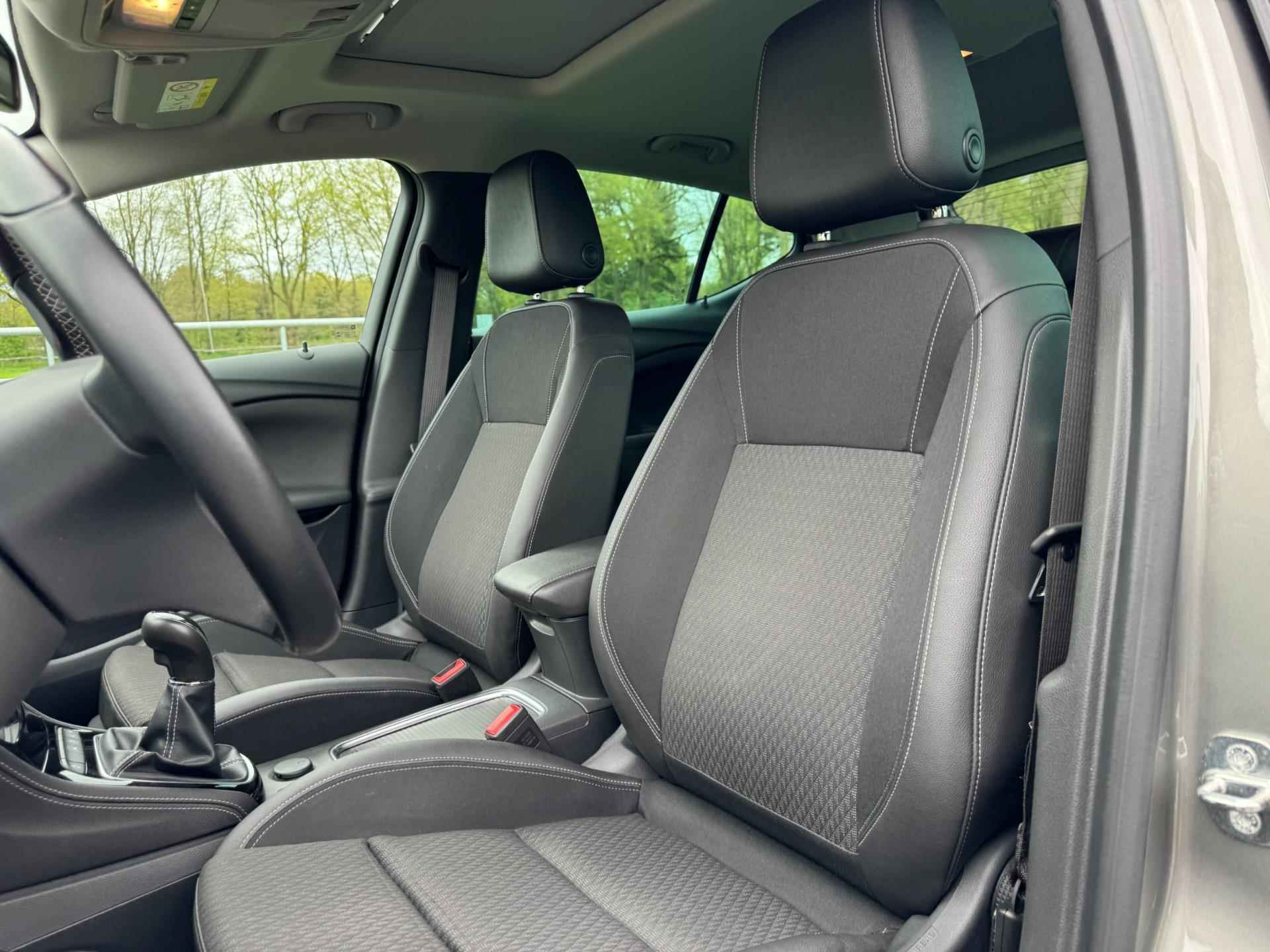 Opel Astra 1.4 Innovation 150PK prachtige auto, Apple CarPlay/Android auto - 9/30