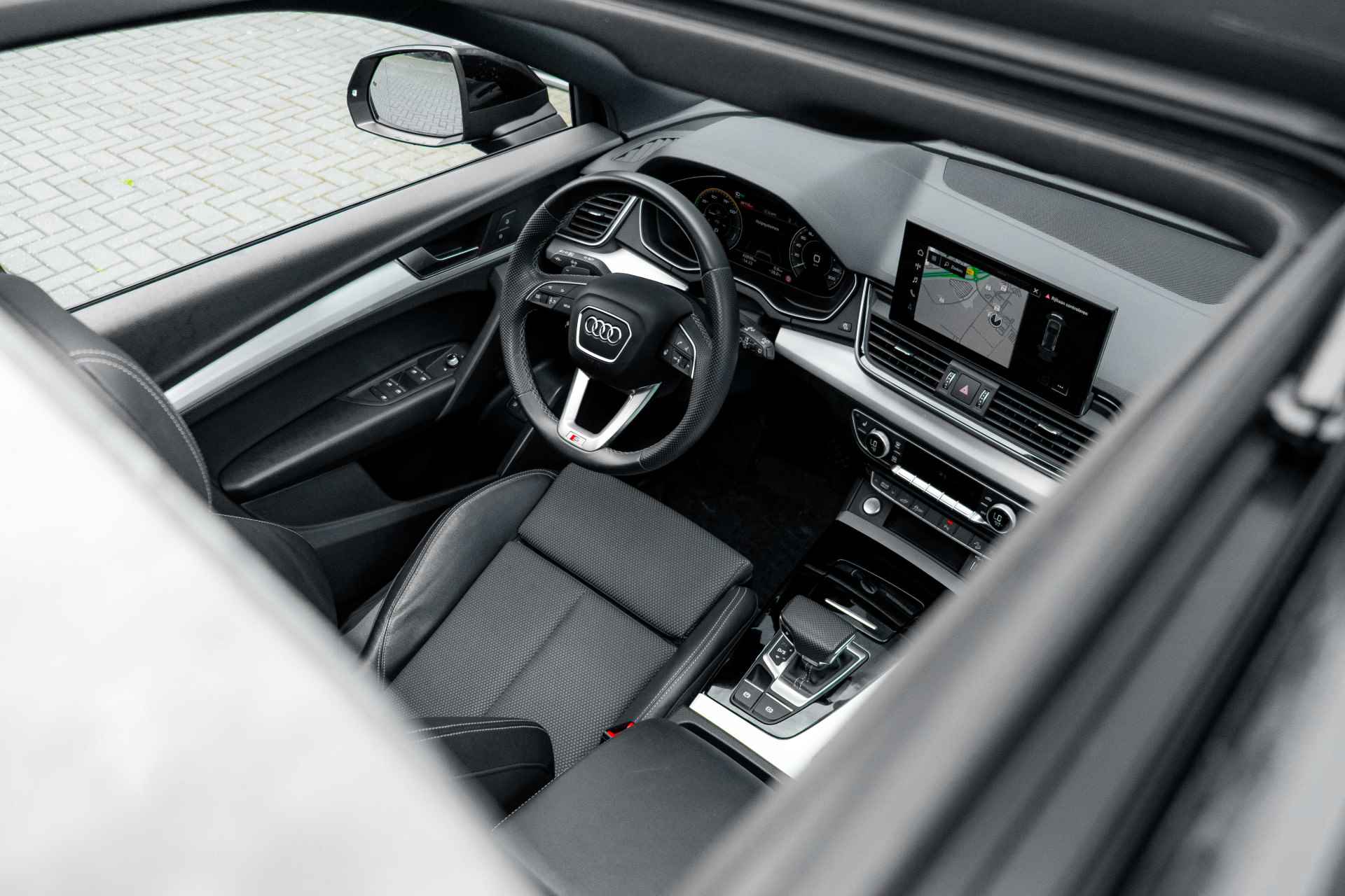 Audi Q5 55 TFSI e S edition | PANORAMADAK | TREKHAAK | STOELVERWARMING | NAVIGATIE - 9/68