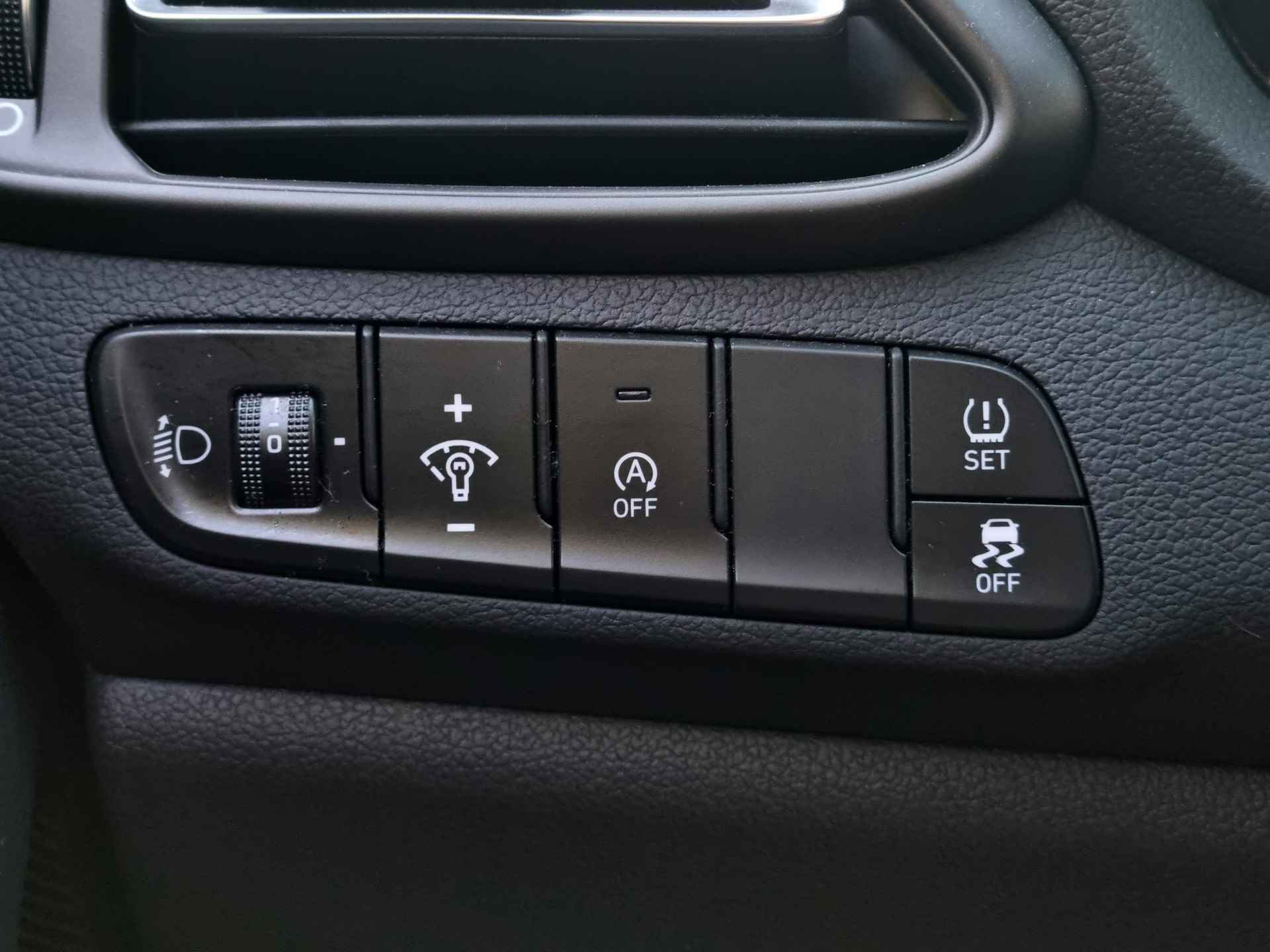 Hyundai i30 Wagon 1.0 T-GDi MHEV Comfort Smart Automaat / Private Lease Vanaf €629,- / Navigatie / Android Auto/Apple Carplay - 29/41