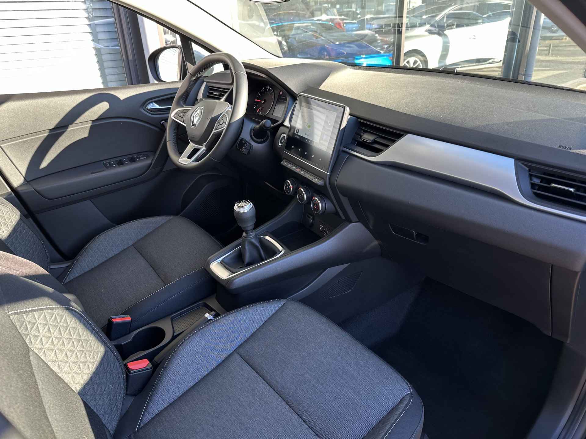 Renault Captur Evolution Tce 90 | stoelverwarming | Easy link navigatie | parkeersensor v+a met camera |  tijdelijk gratis Top Afleverpakket twv Eur 695 - 9/39