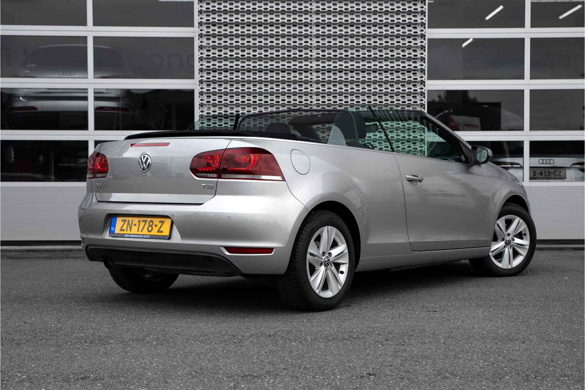 Volkswagen Golf Cabriolet 1.2 TSI 105PK BlueMotion | Navigatie | Climate Controle | PDC v+a | Stoelverwarming | Windscherm - 4/19