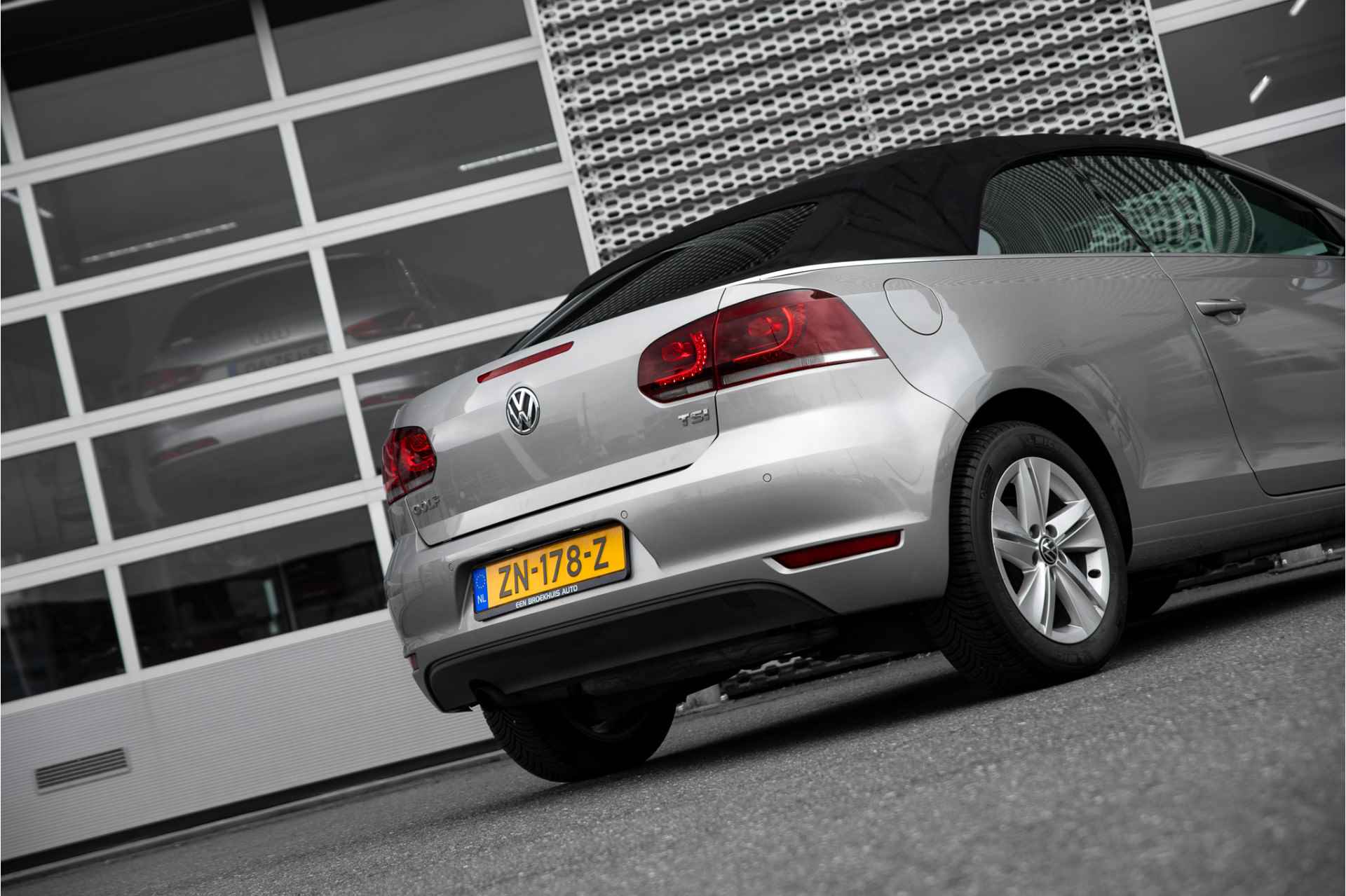 Volkswagen Golf Cabriolet 1.2 TSI 105PK BlueMotion | Navigatie | Climate Controle | PDC v+a | Stoelverwarming | Windscherm - 9/19