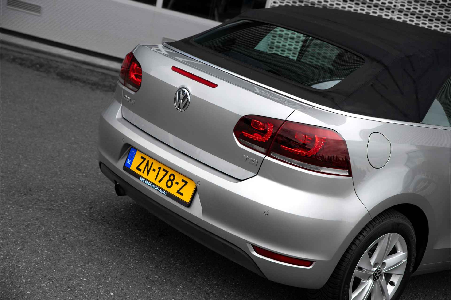 Volkswagen Golf Cabriolet 1.2 TSI 105PK BlueMotion | Navigatie | Climate Controle | PDC v+a | Stoelverwarming | Windscherm - 10/19