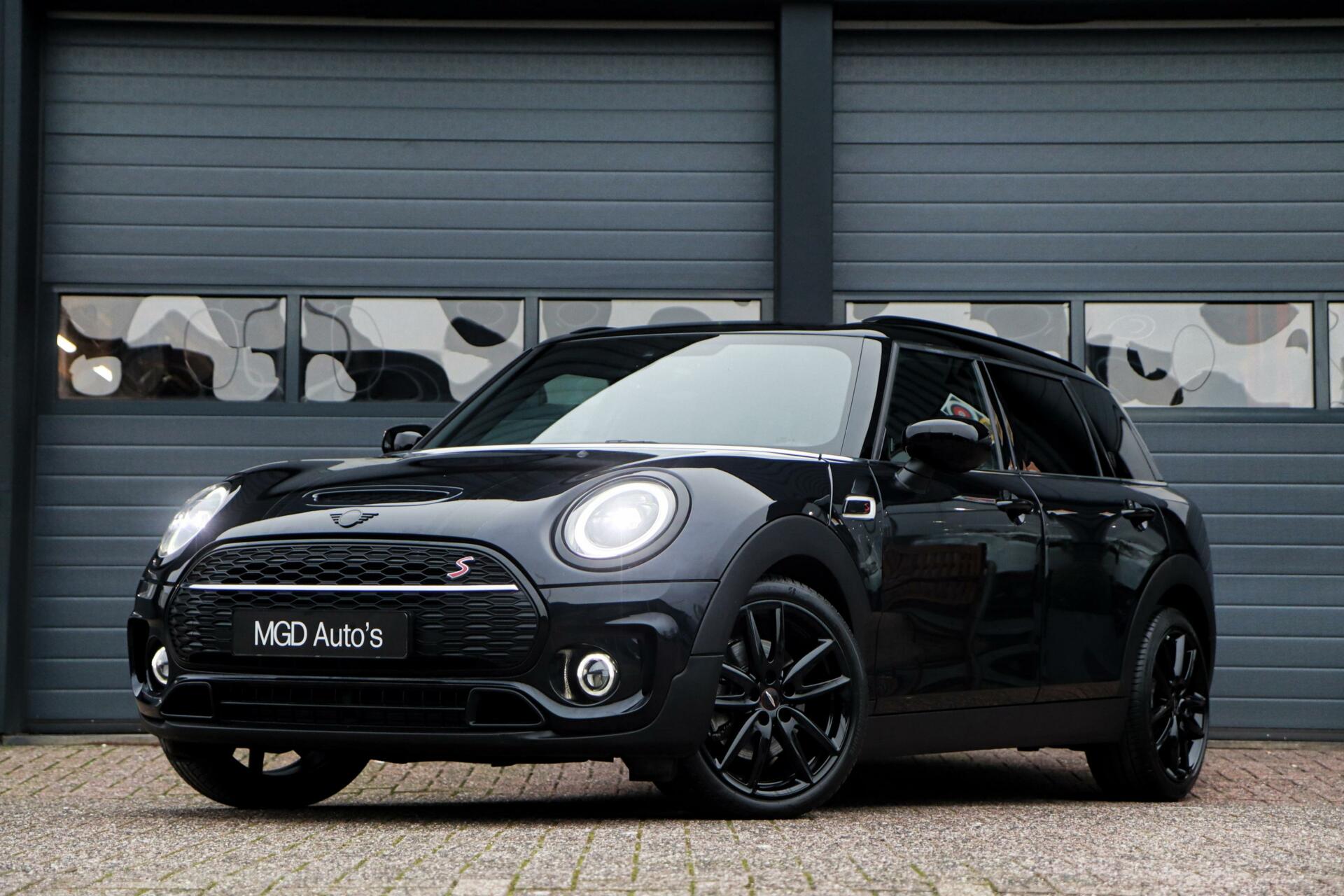 Mini Clubman 2.0 Cooper S MINI Yours /LED/LEDER/CARPLAY/VIRTUAL/CAMERA/KEYLESS!