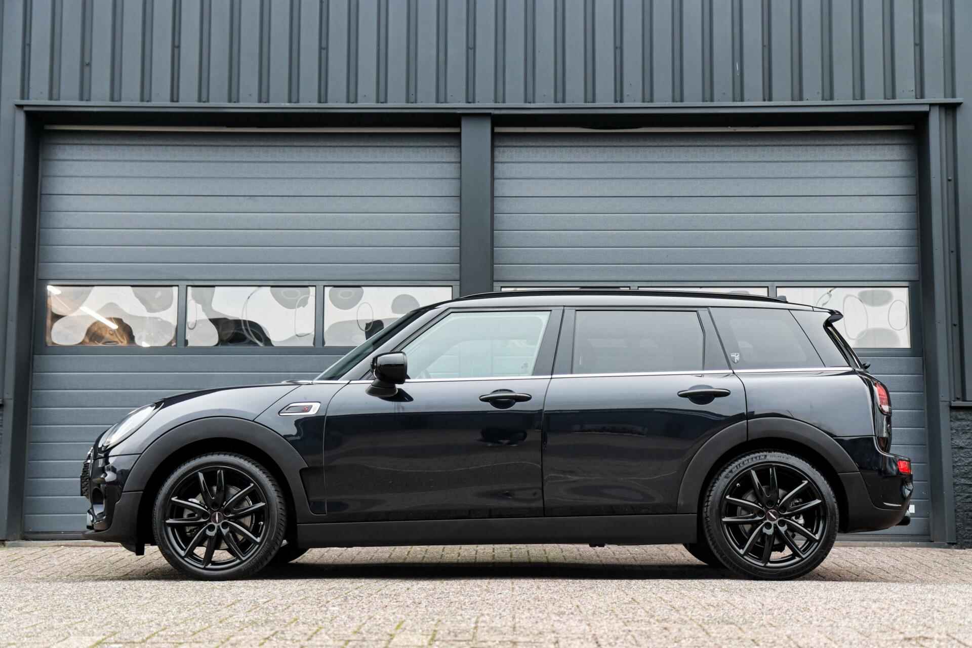 Mini Clubman 2.0 Cooper S MINI Yours /LED/LEDER/CARPLAY/VIRTUAL/CAMERA/KEYLESS! - 2/22