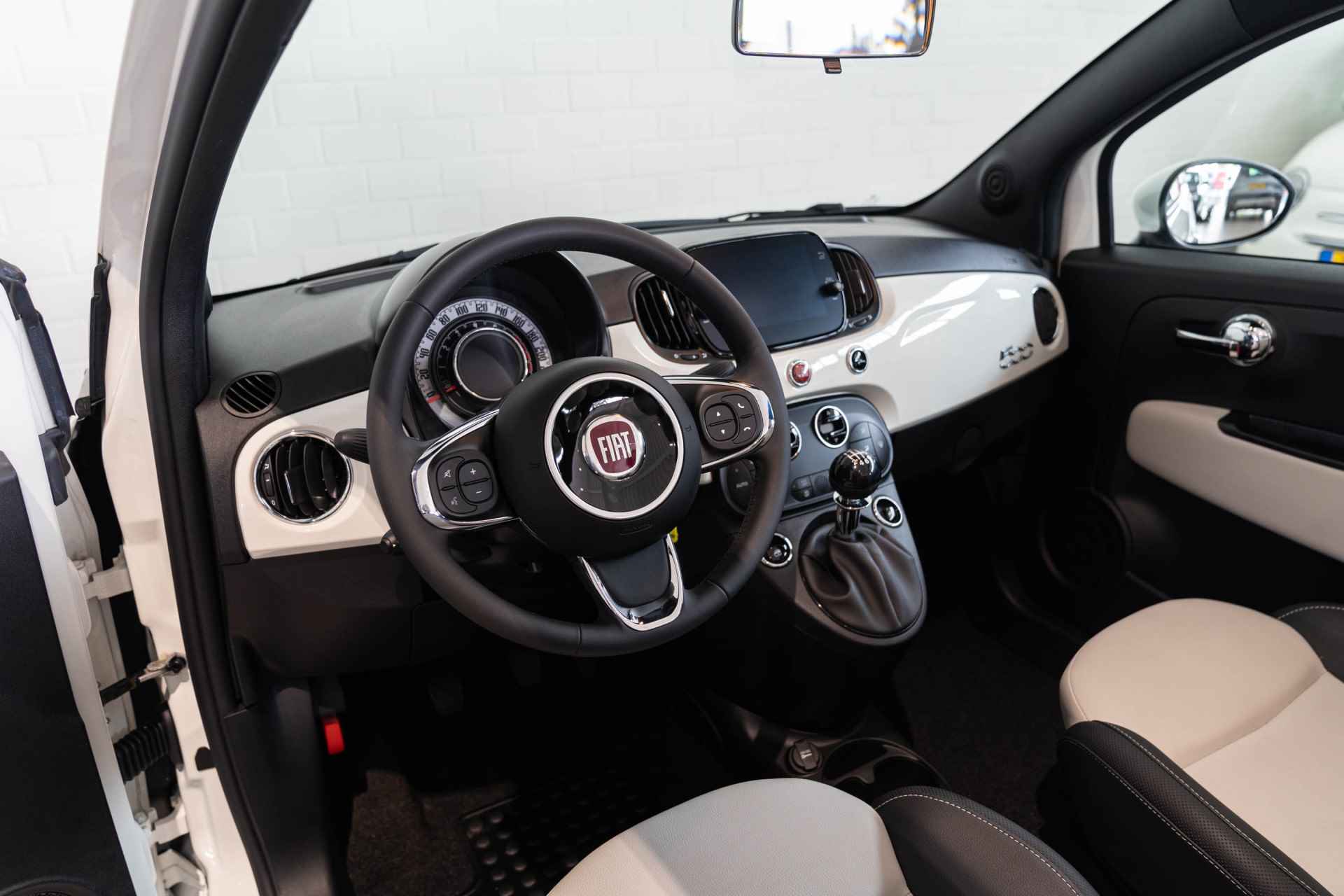 Fiat 500C 1.0 Hybrid Dolcevita Finale | Cabrio | Climate Controle | Apple Carplay & Android Auto | - 12/31